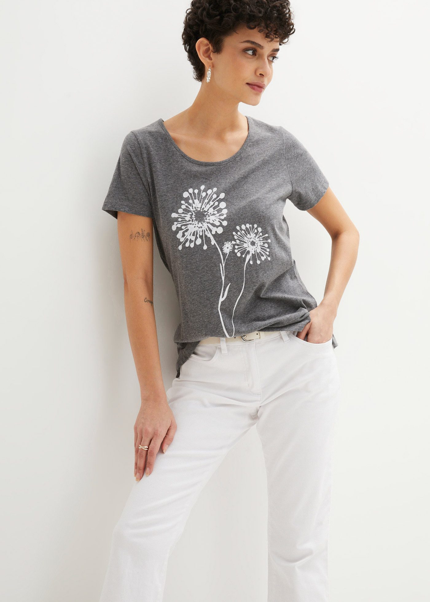 bonprix T-Shirt lockere Passform, Kurzarm-Design, weiter Rundhalsausschnitt