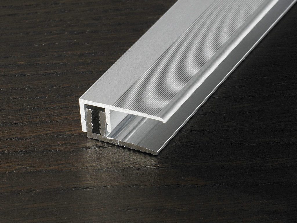 PRO Line Abschlussprofil Abschlussprofil PROVARIO Universal Aluminium eloxiert Silber