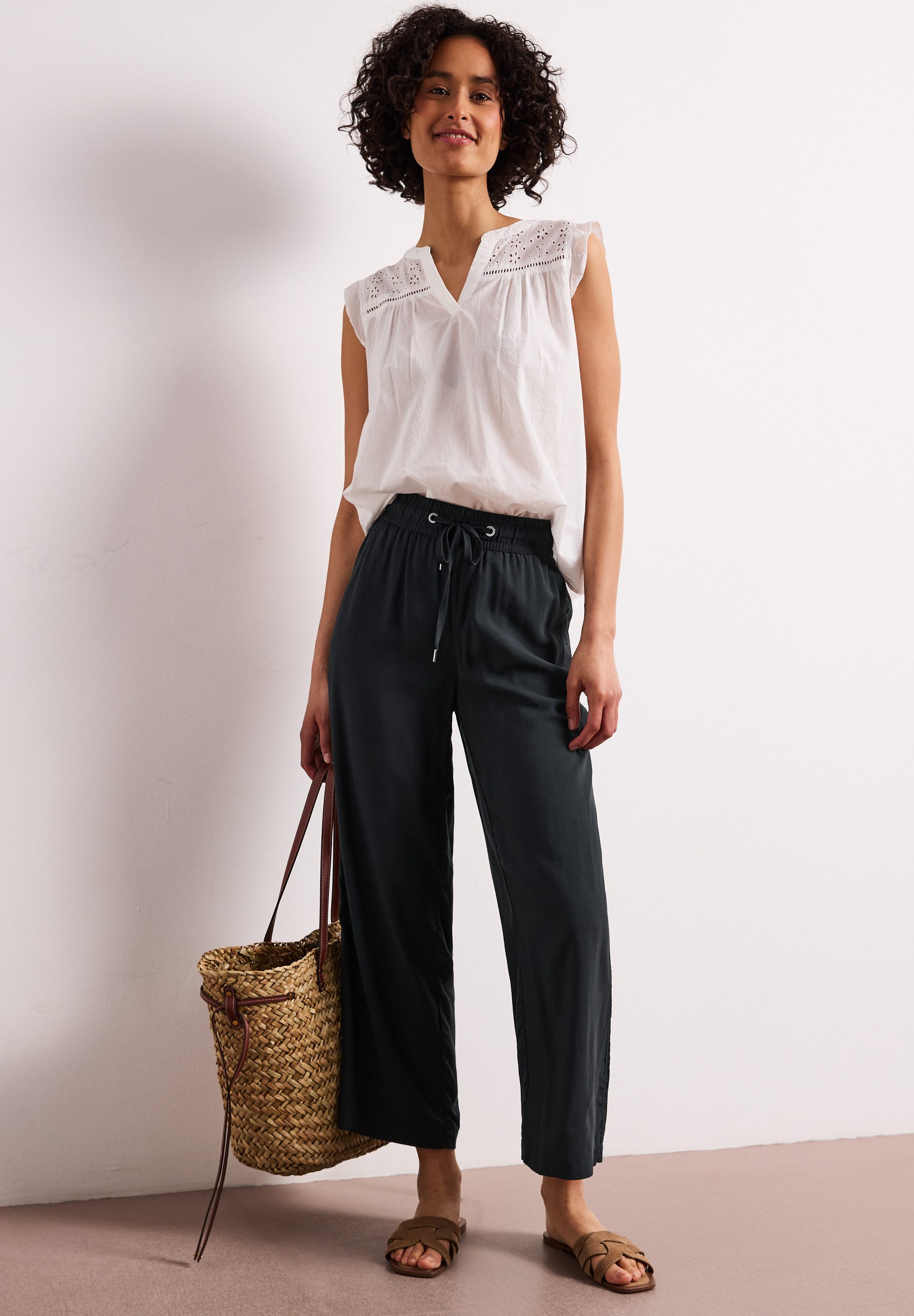 STREET ONE Stoffhose Style Emee 3/4-Sommerhose mit elastischem Bund und Tunnelzug – Bild 4 von 5