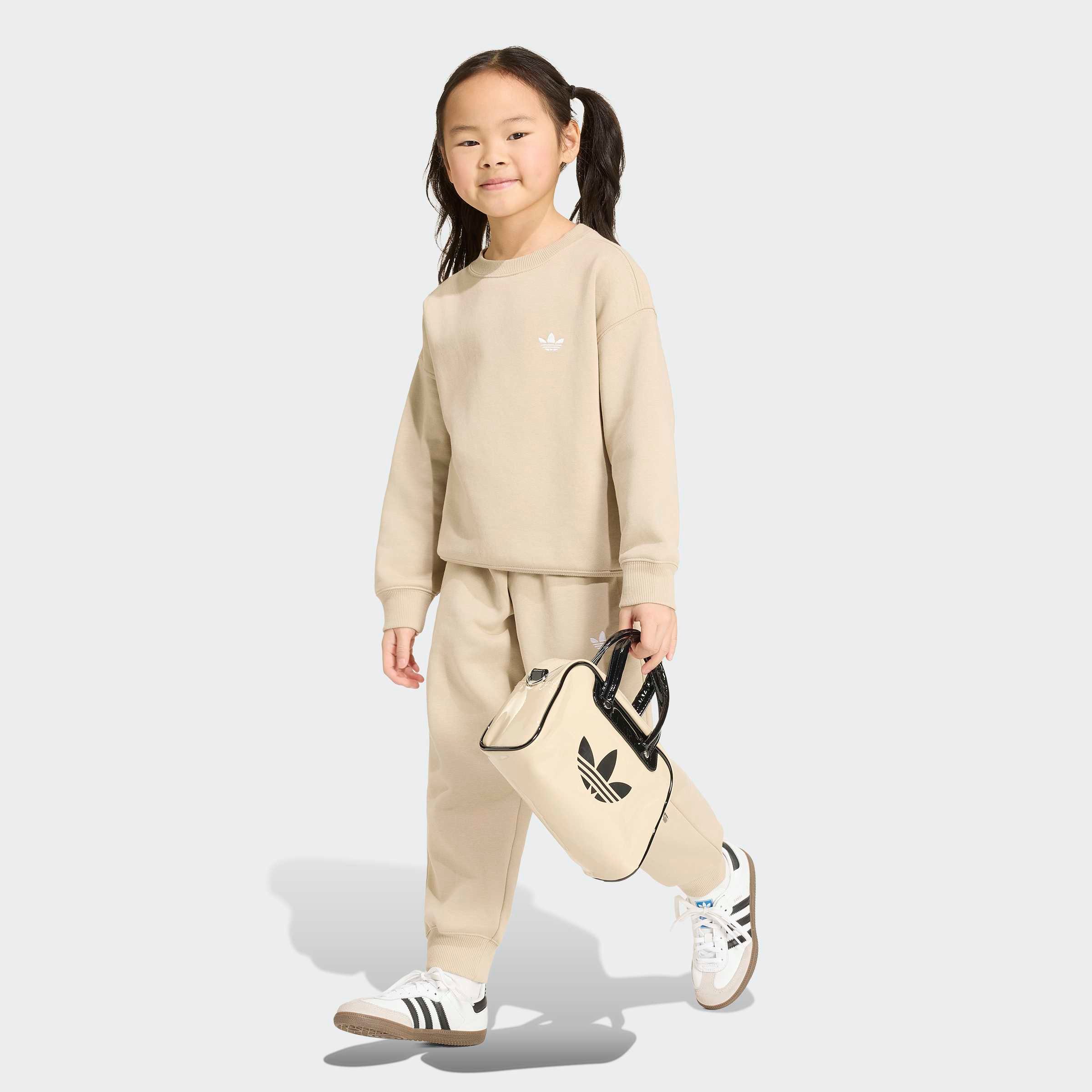 adidas Originals Trainingsanzug CREW JOG SET (2-tlg), für Kinder, zweiteiliges Set, aus Baumwolle