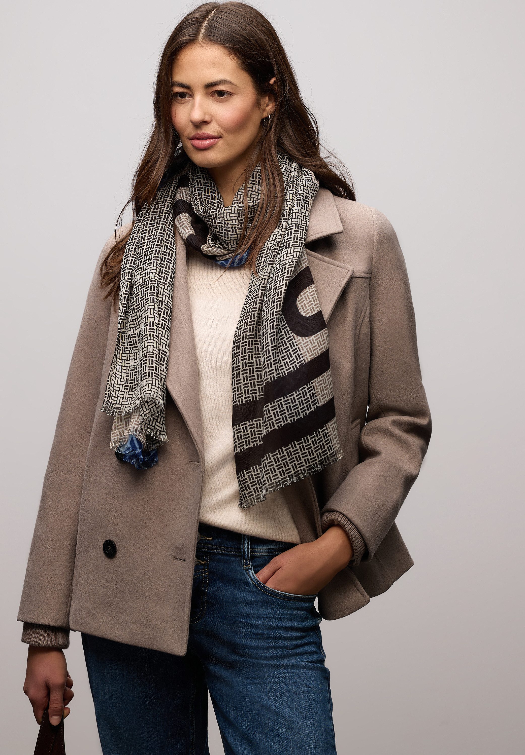 STREET ONE Schal, mit grafischem Muster günstig online kaufen