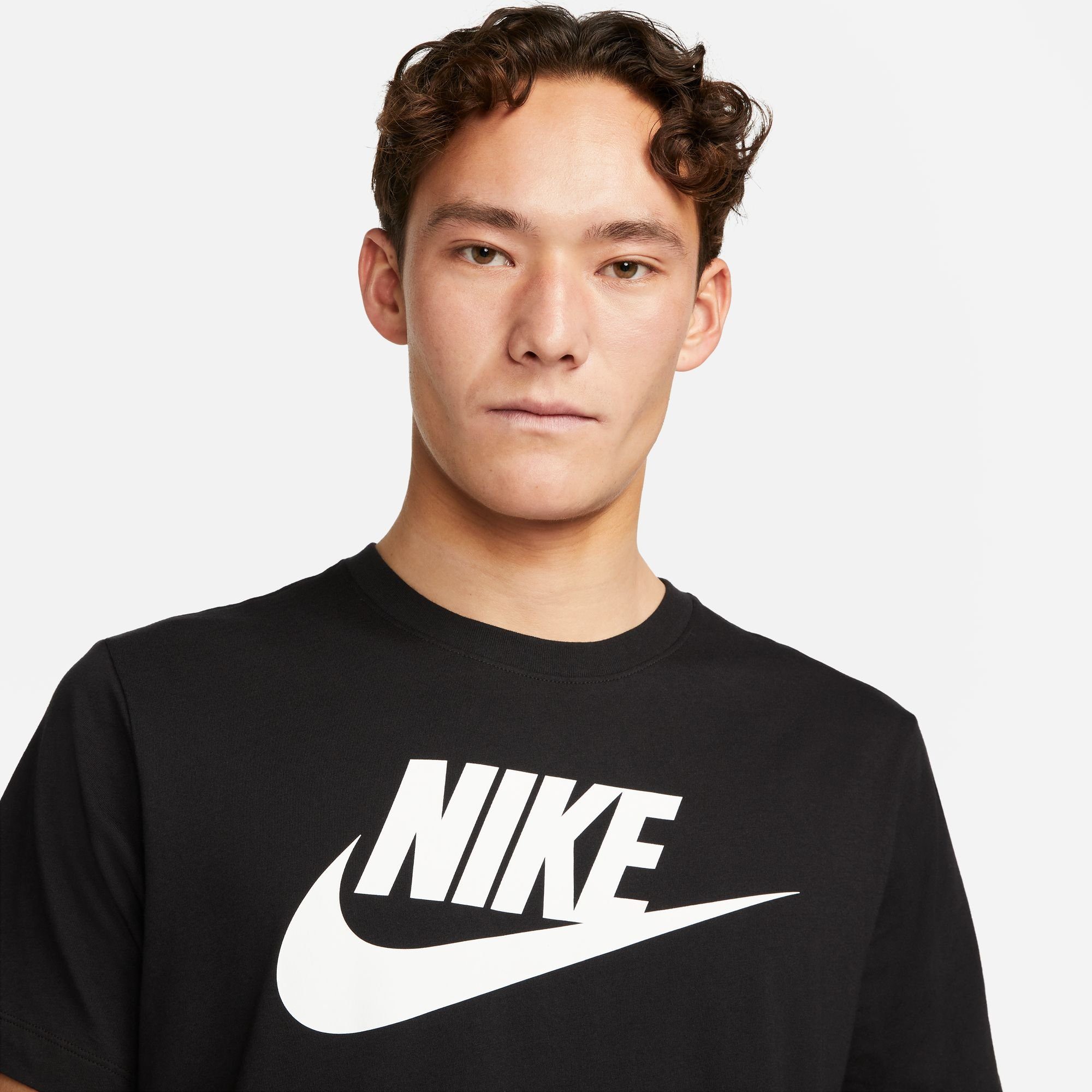 T-SHIRT MEN'S T-Shirt Nike schwarz Sportswear