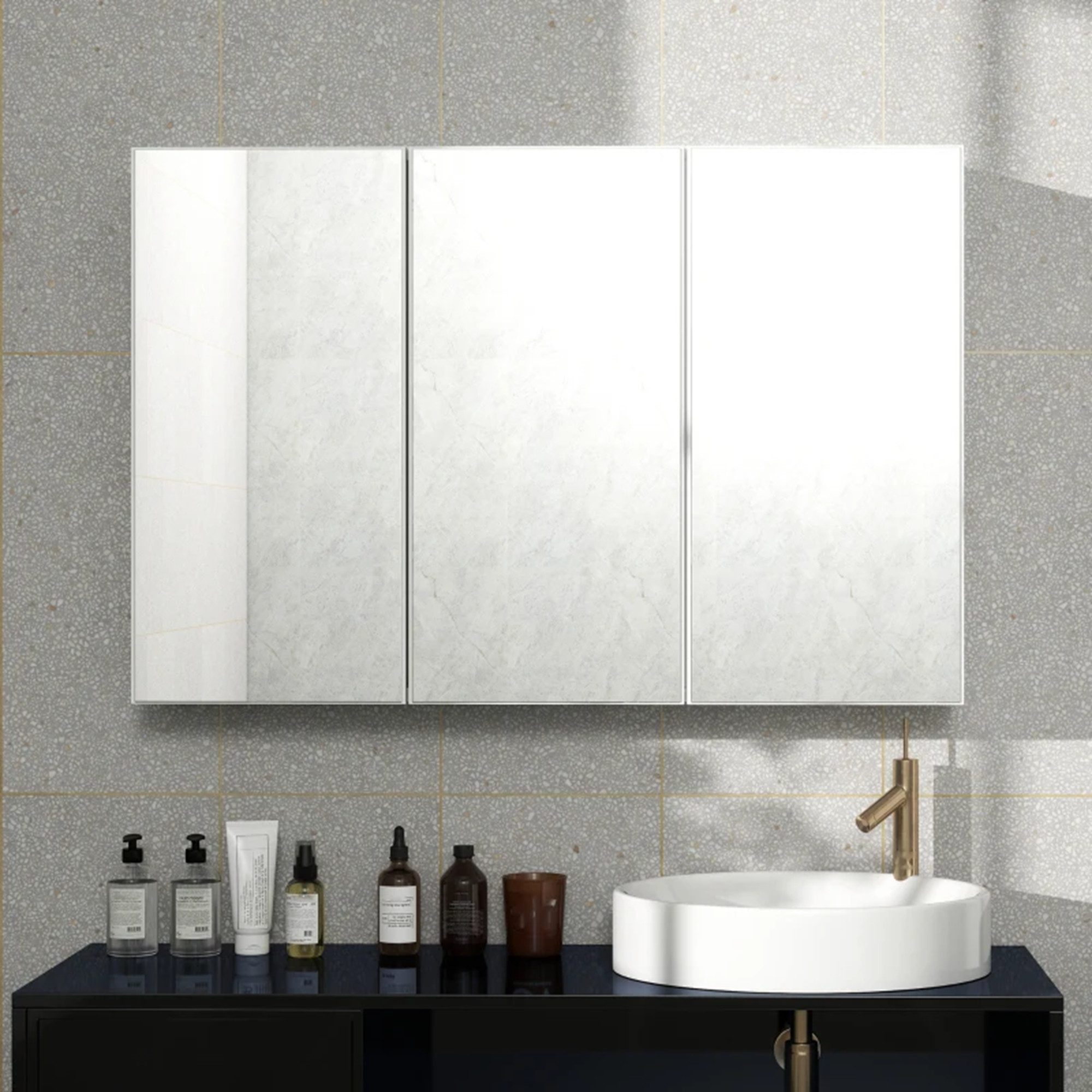 MC Star Spiegelschrank Badezimmerspiegelschrank, Badschrank mit 3 Spiegeltüren, Wandmontage (90 x 15,5 x 60 cm, Spanplatte, Weiß)