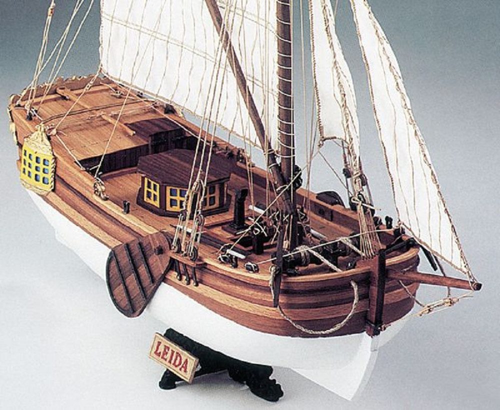 COREL Modellbausatz Leida holländisches Fischereiboot 1:64 Baukasten - Historisches Schiff
