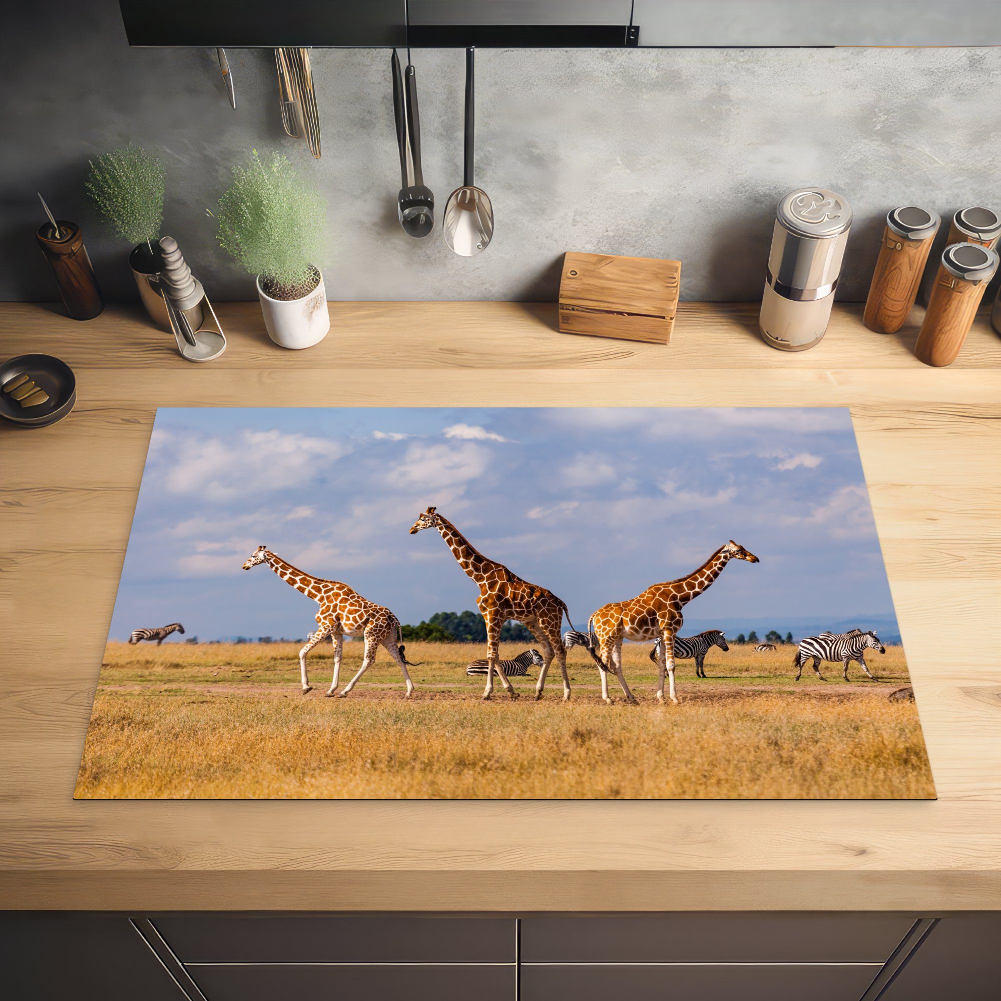 MuchoWow Herdblende-/Abdeckplatte Schutz küche, Kenia, Induktionskochfeld Giraffen cm, in Ceranfeldabdeckung tlg), (1 die 81x52 für Vinyl