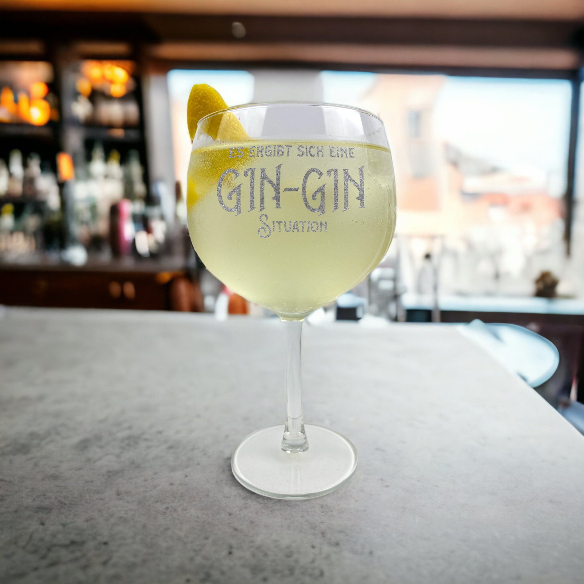 Lasernauten Cocktailglas Gin Glas mit Gravur 630 ml Cocktailglas Ginglas Gin Gläser mit Spruch