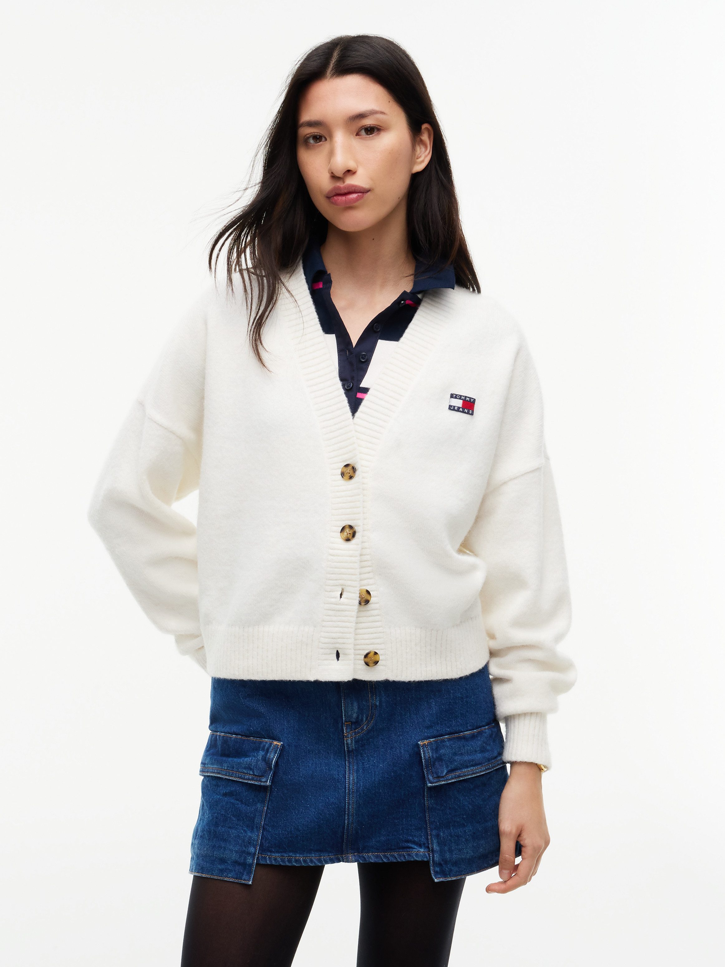 Tommy Jeans Strickjacke TJW FLUFFY BADGE CARDIGAN EXT Materialmix mit Alpaka
