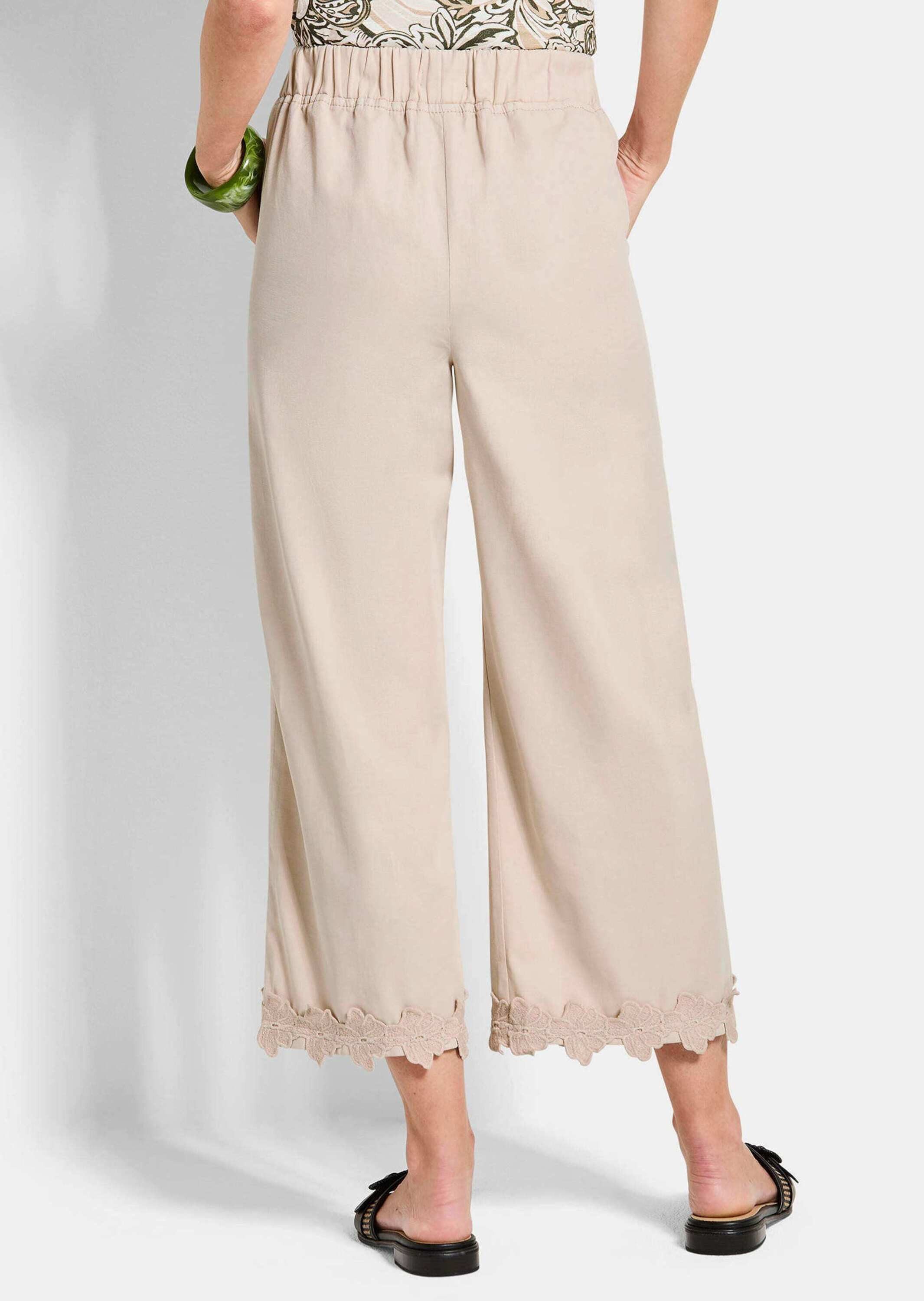 GOLDNER Stoffhose Sommerhose mit floraler Spitze Viskosehose mit Rundum-Dehnbund, Eingriffstaschen und 7/8-Länge