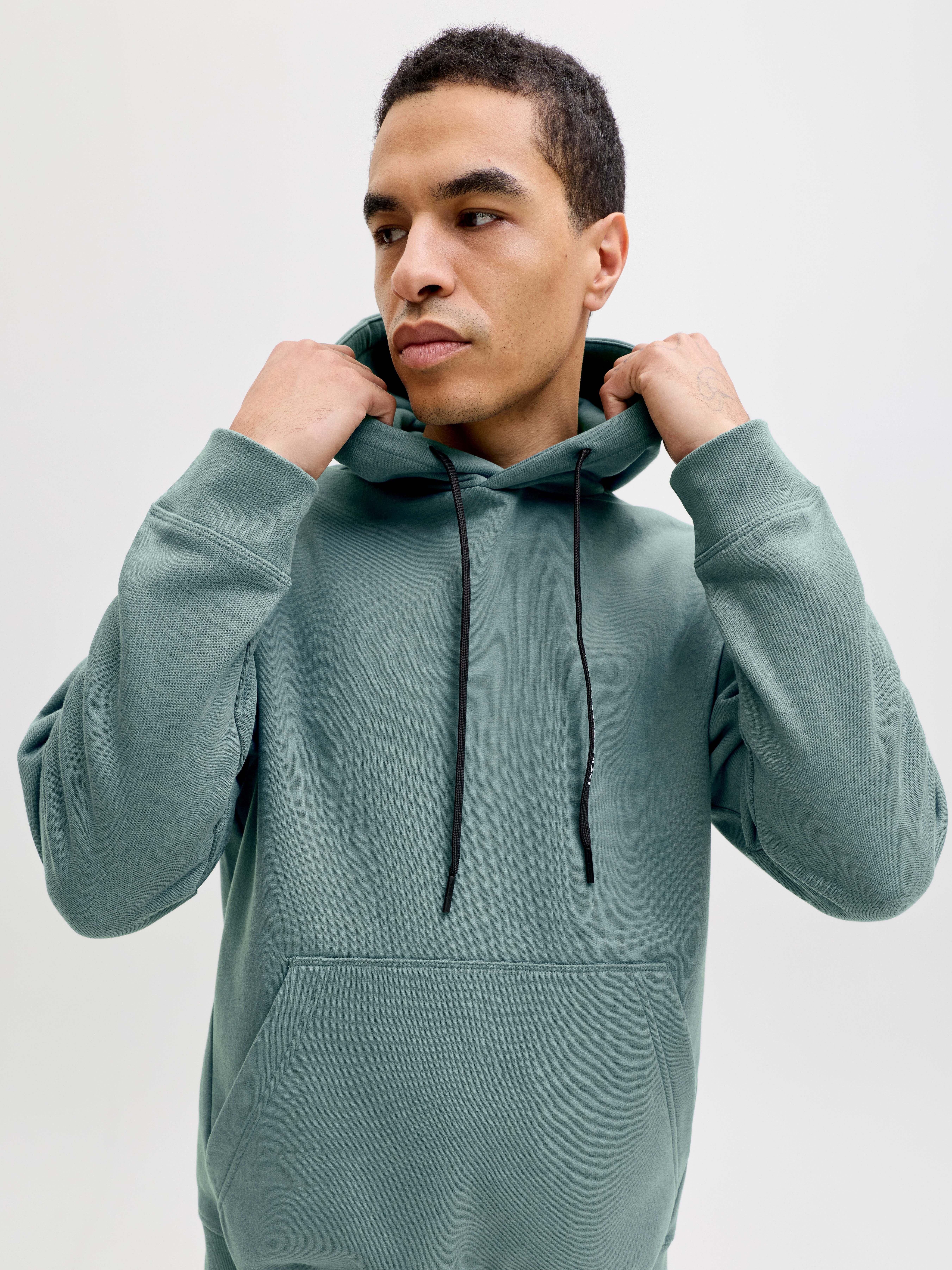 Jack & Jones Kapuzensweatshirt JCOFUSION SWEAT BADGE HOOD