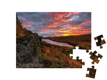 puzzleYOU Puzzle Sonnenaufgang über Lake of the Clouds, Michigan, 48 Puzzleteile, puzzleYOU-Kollektionen Große Seen