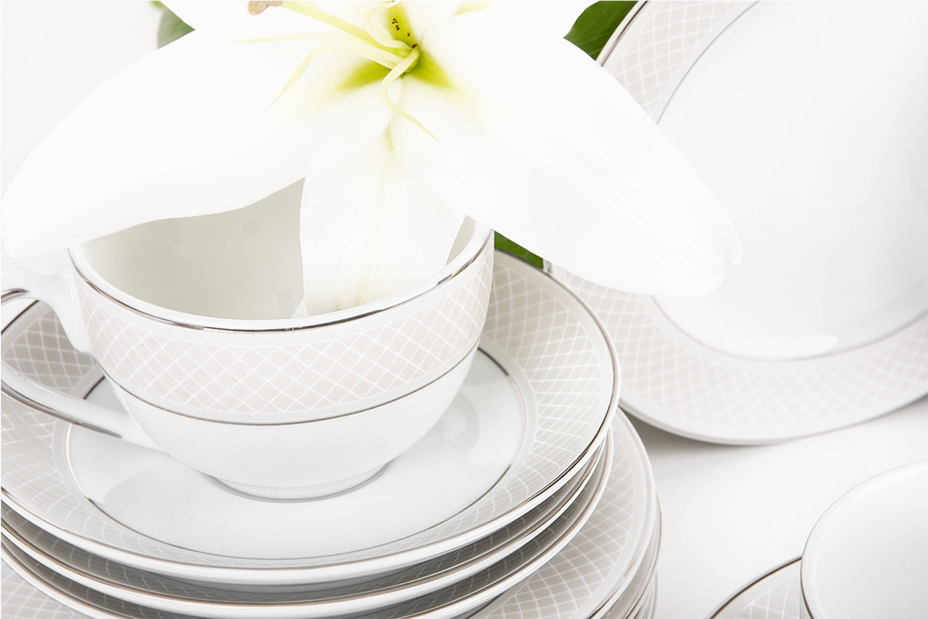 KONSIMO® Kaffeeservice SCANIA Teeservice (21-tlg), 6 Personen, Porzellan, Teeservice, Dessertteller, Teekannen, Zuckerdose, Milchkännchen