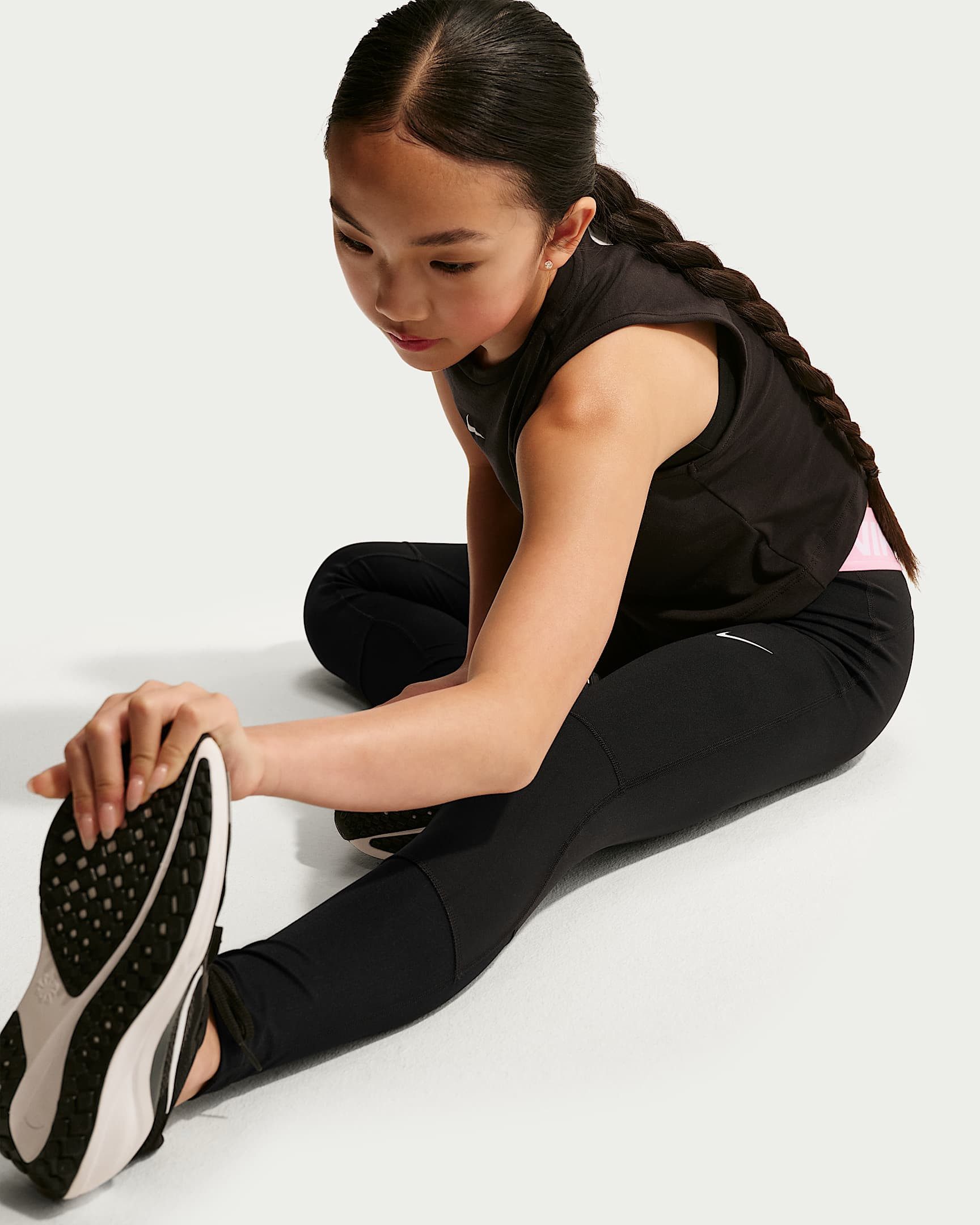 Nike Leggings G NP LEGGING mit Logodruck und Logoschriftzügen, besonders elastische Passform – Bild 5 von 5
