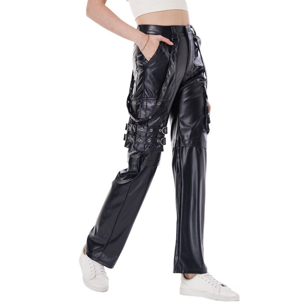 Ital-Design Lederimitathose Moderne Damenhosen mit Schnallen und Taschen für Freizeit (90552376) Ösen Glänzend Hose in Lederoptik in Schwarz