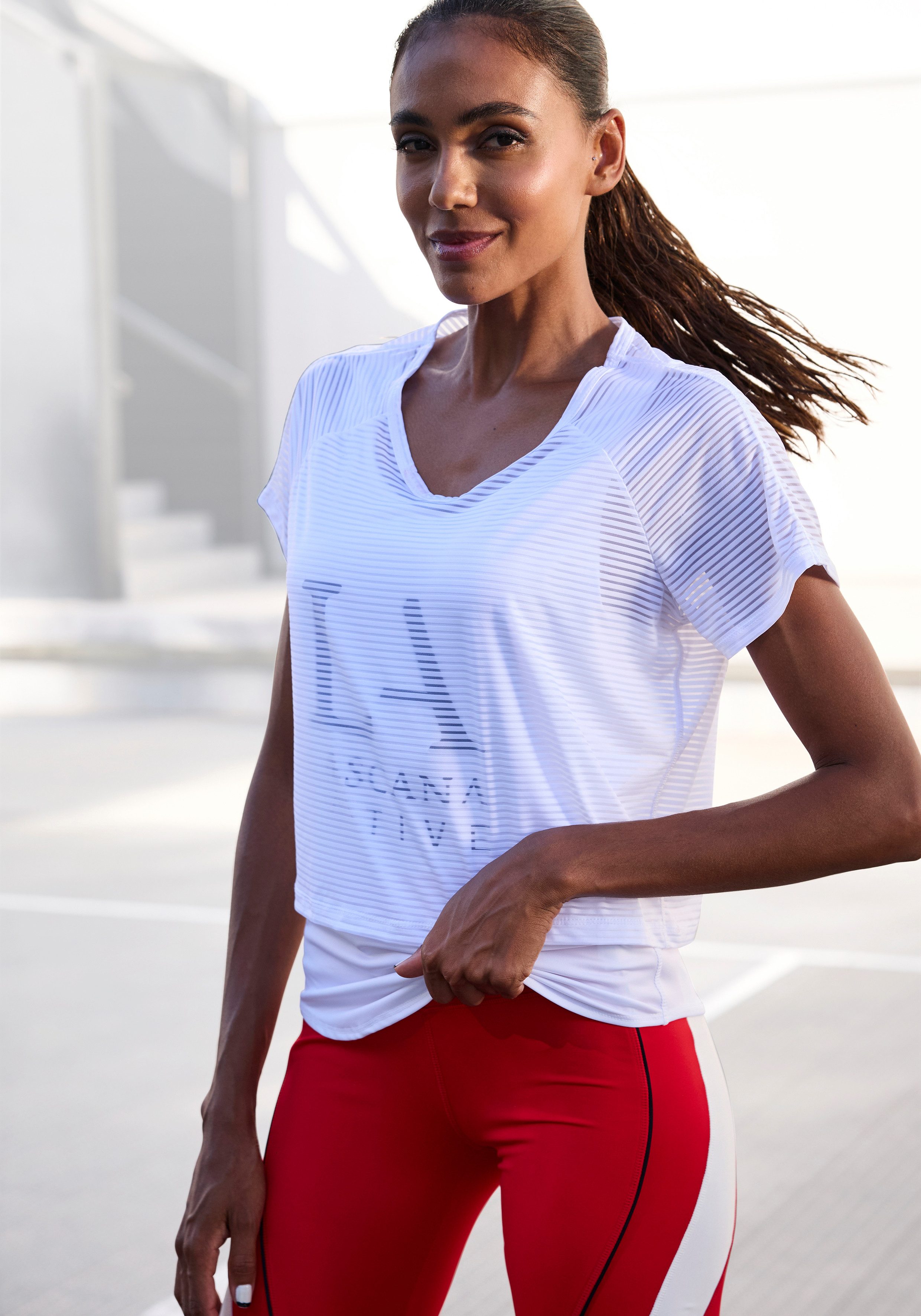 LASCANA ACTIVE Funktionsshirt 2 in 1 T-Shirt im Layer-Design