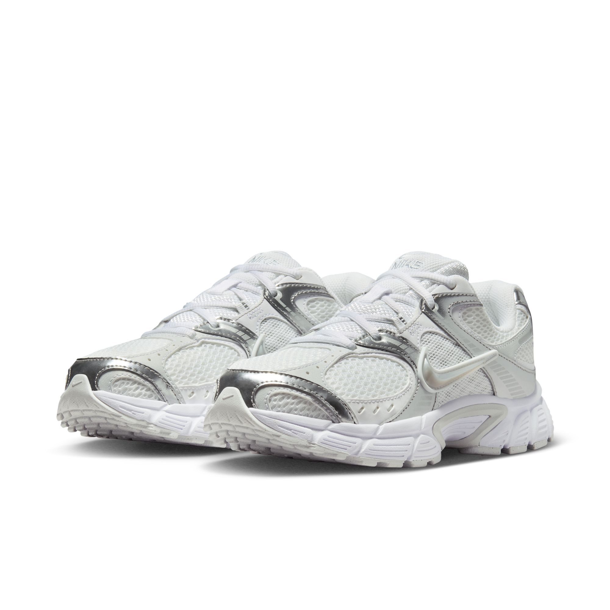 Nike Sportswear V5 RNR Sneaker inspiriert vom Design des Y2K Nike Vomero 5