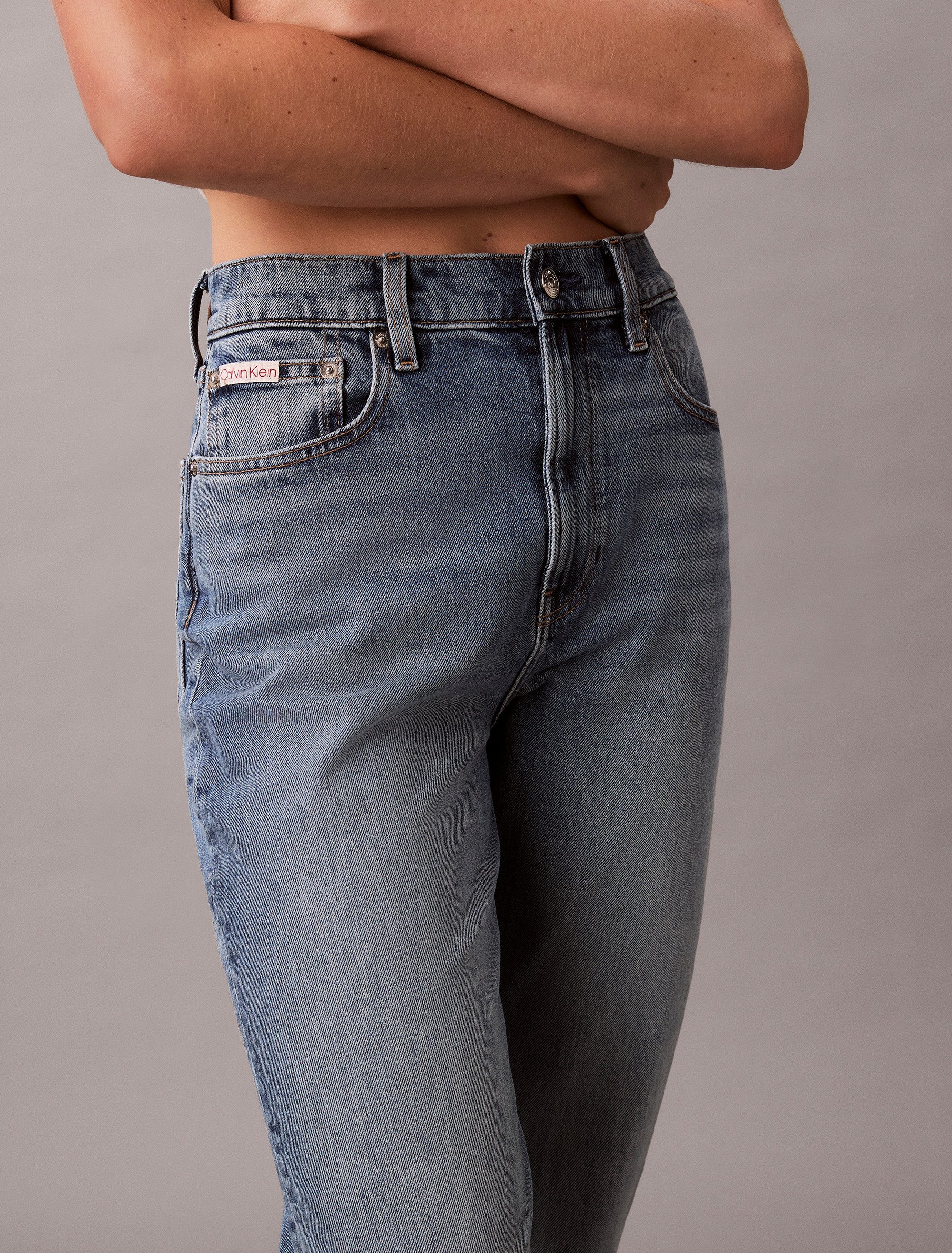 Calvin Klein Jeans Mom-Jeans NEW MOM JEAN mit Markenlabel am Bund
