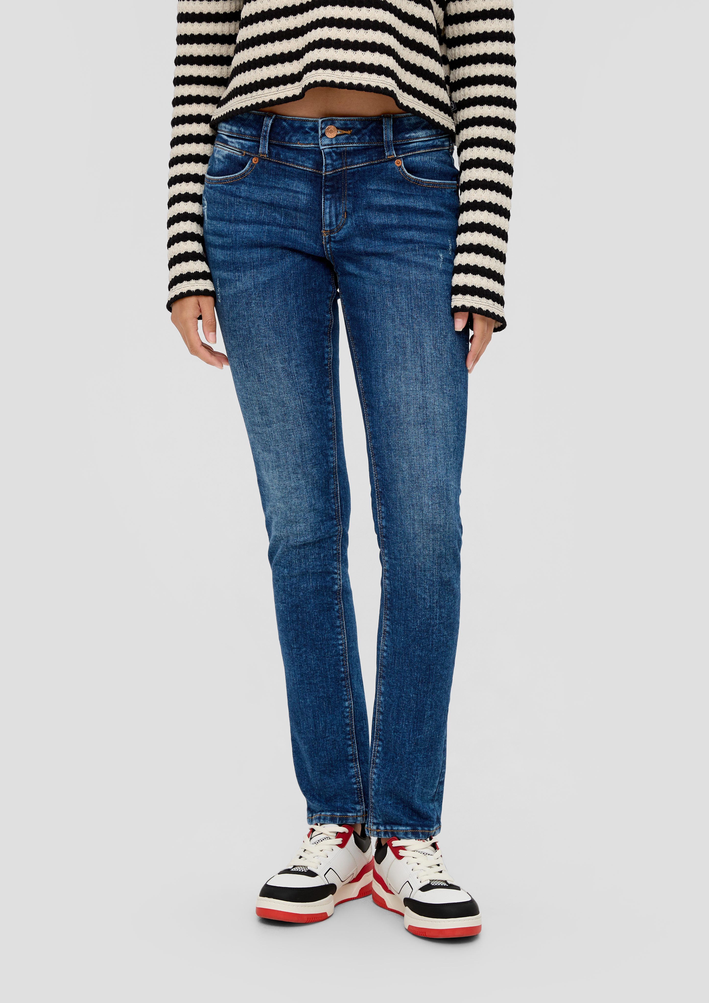 Jeans Fit Mid Destroyes Stoffhose Slim / QS / Leder-Patch, Slim Rise Leg /