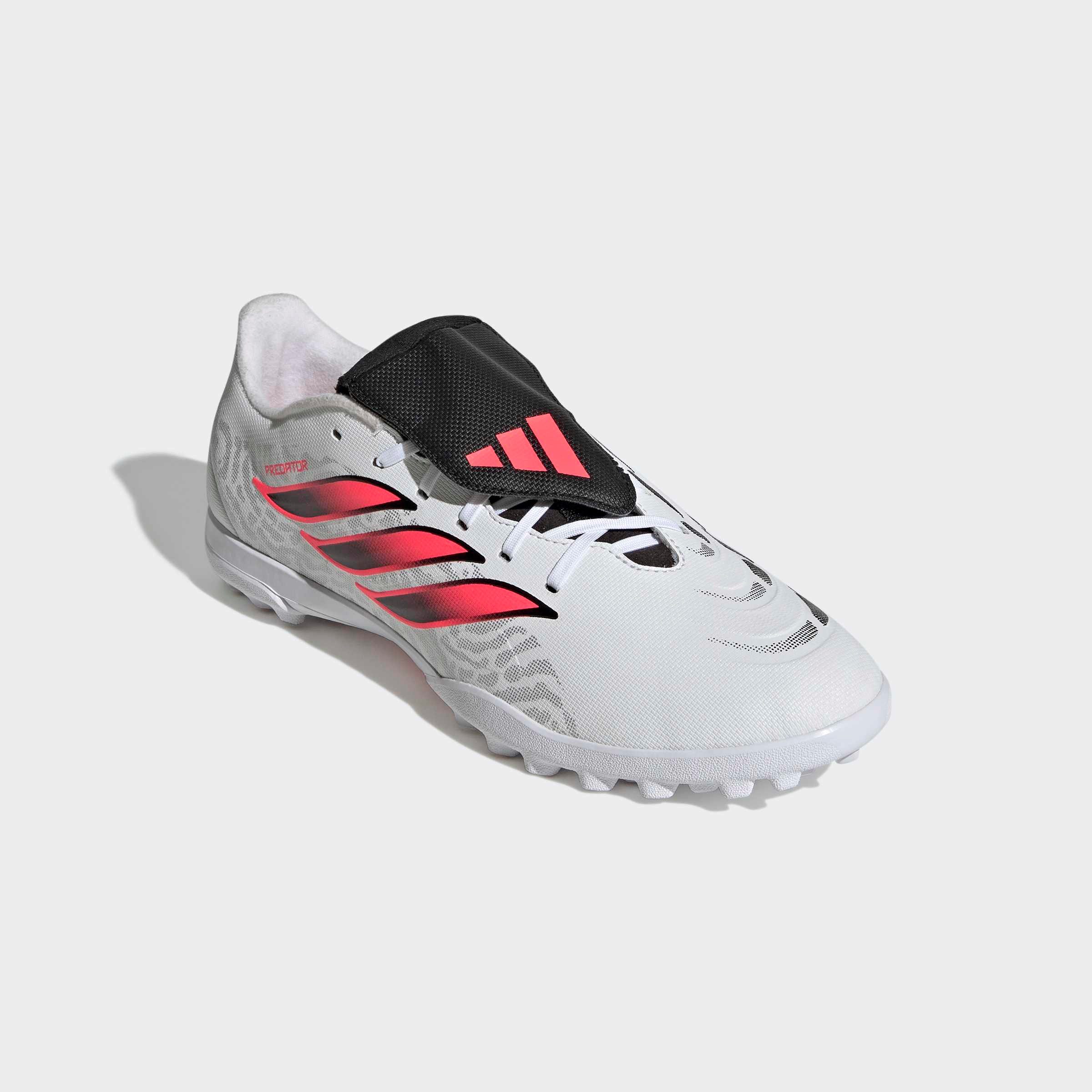 adidas Performance PREDATOR CLUB, HYBRIDRASEN, UMSCHLAGBARE ZUNGE Fußballschuh für synthetische Hartplätze