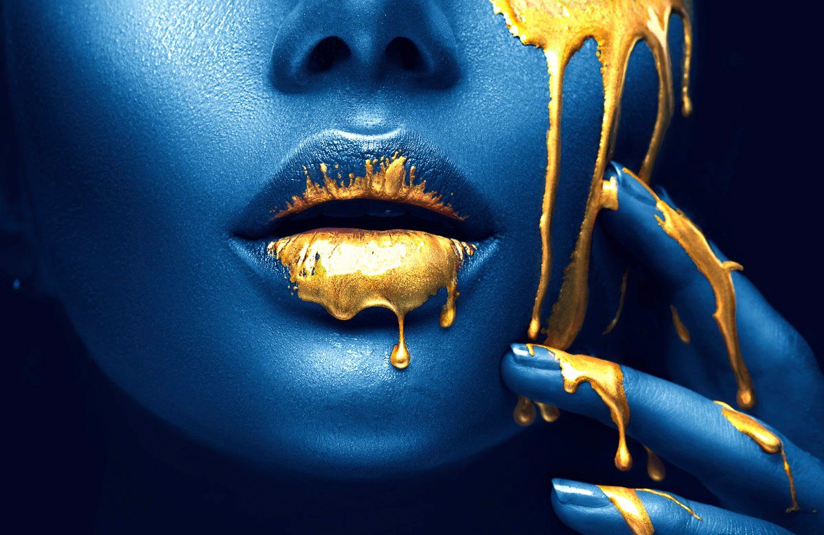 Papermoon Fototapete GOLDENE LIPPEN-SCHMUCK ART DESIGN günstig online kaufen