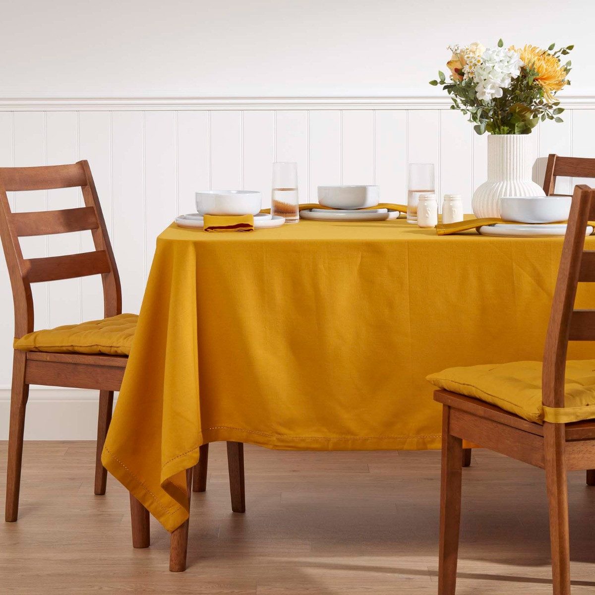 Homescapes Tischdecke Tischdecke senfgelb – 137 x 137 cm, 100% Baumwolle (1-tlg)