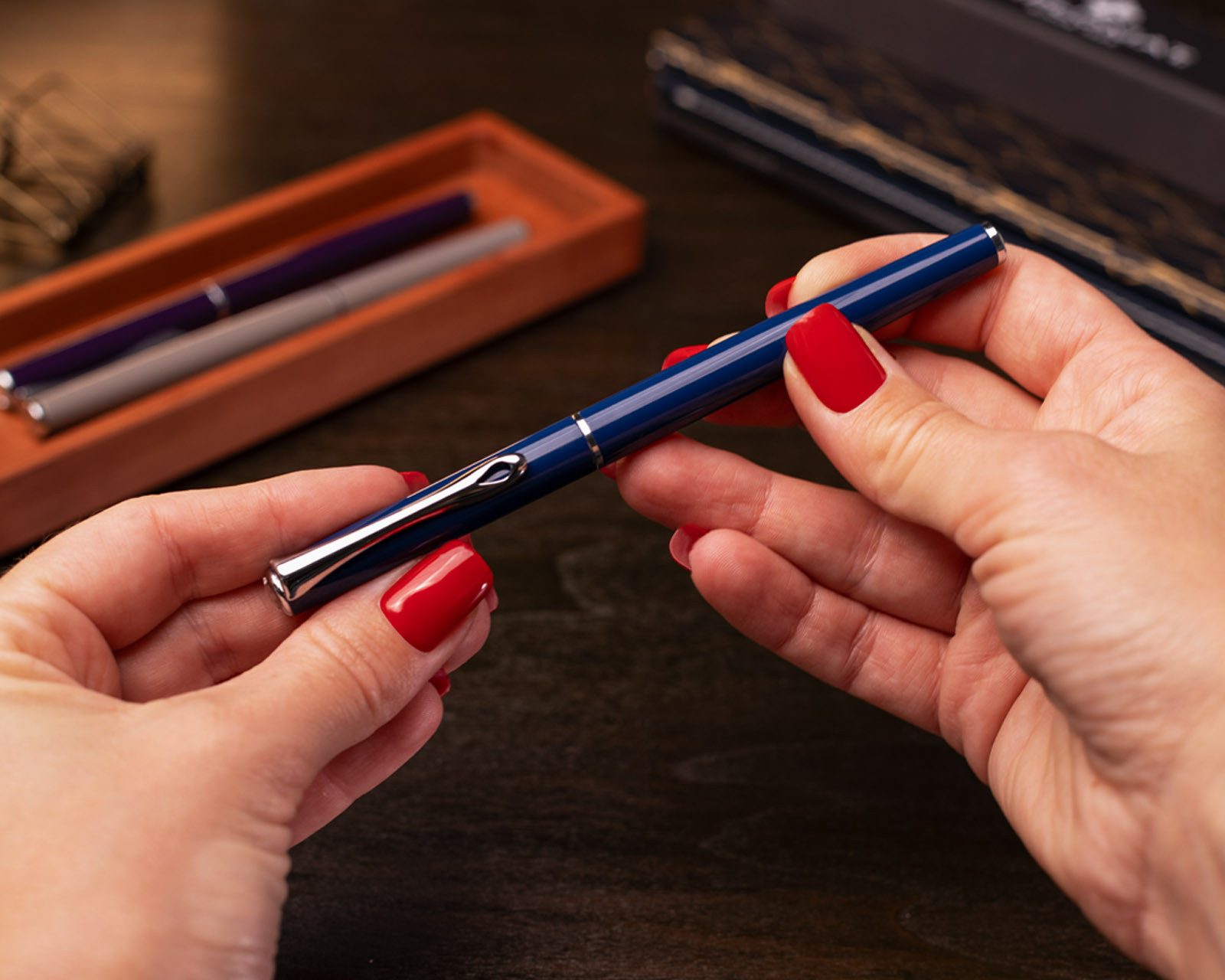 DIPLOMAT Füllhalter Füllhalter Traveller Navy blue, Stärke M, Zierelemente: Chrom
