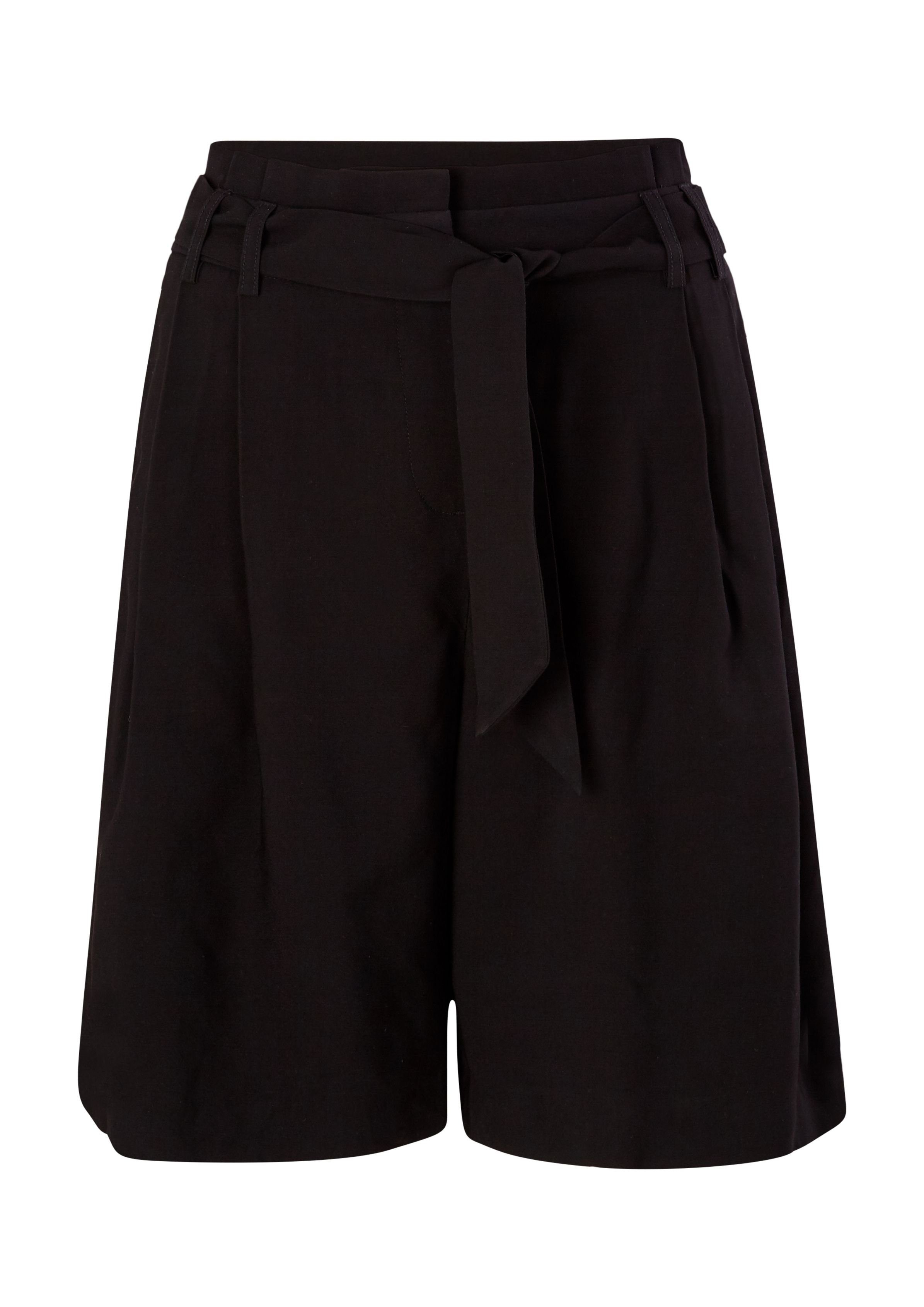 comma Shorts