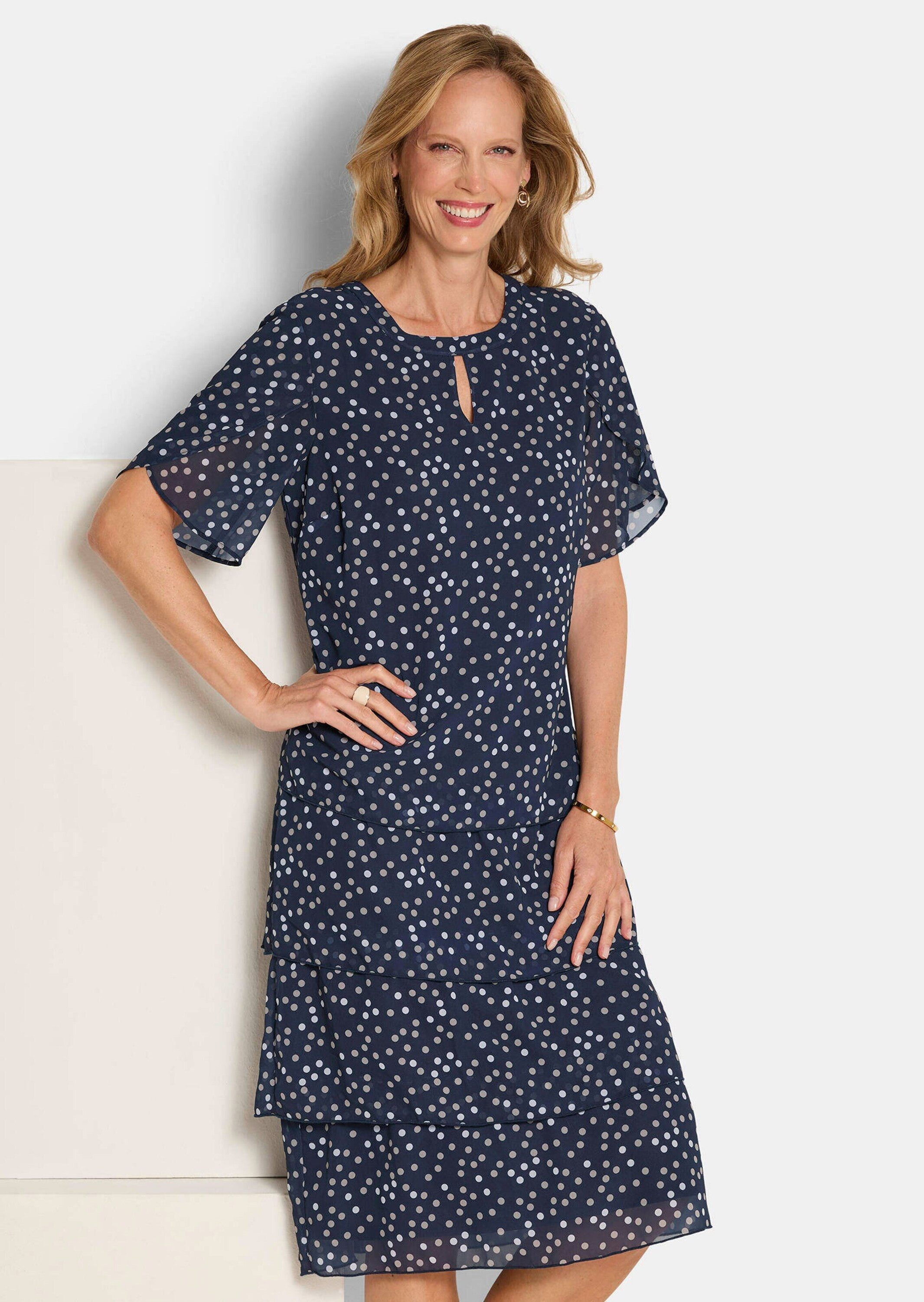 GOLDNER Sommerkleid Sommerkleid mit Tupfen-Muster Midikleid mit Rundhals mit Schlitz, Knielänge und Halbarm – Bild 4 von 5