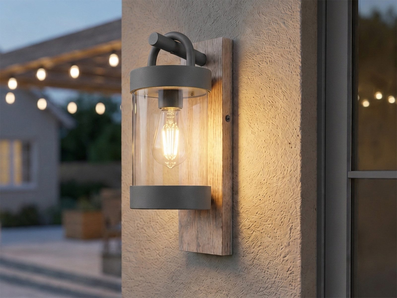 TRIO Leuchten LED Außen-Wandleuchte Landhausstil Laterne hängend, Höhe 33cm, LED wechselbar, Warmweiß, Landhaus-Stil Wand Außenleuchte zur Fassadenbeleuchtung, inkl. E27 LED