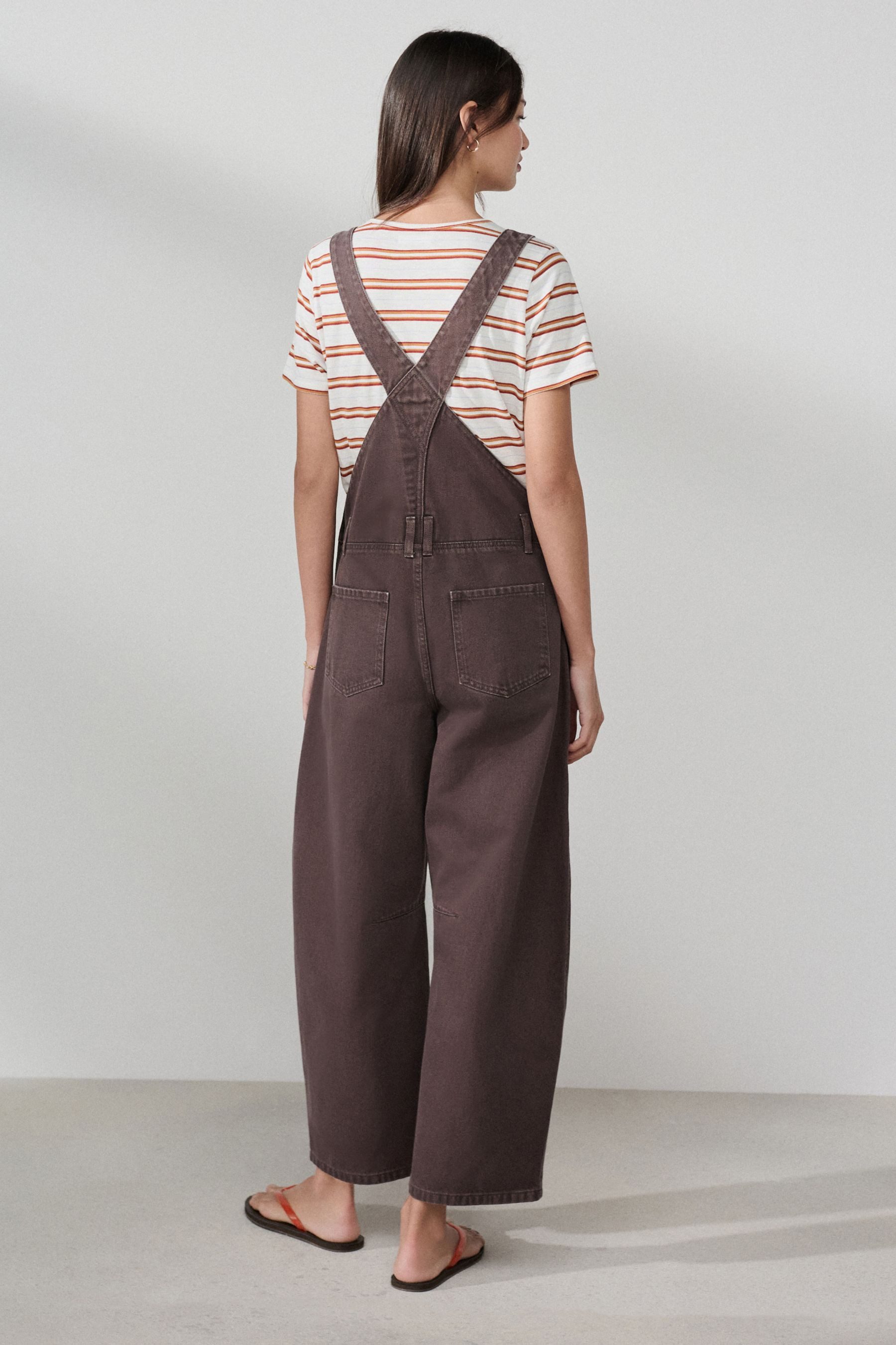 Next Latzjeans Latz-Jumpsuit aus Denim mit Barrel-Bein (1-tlg)