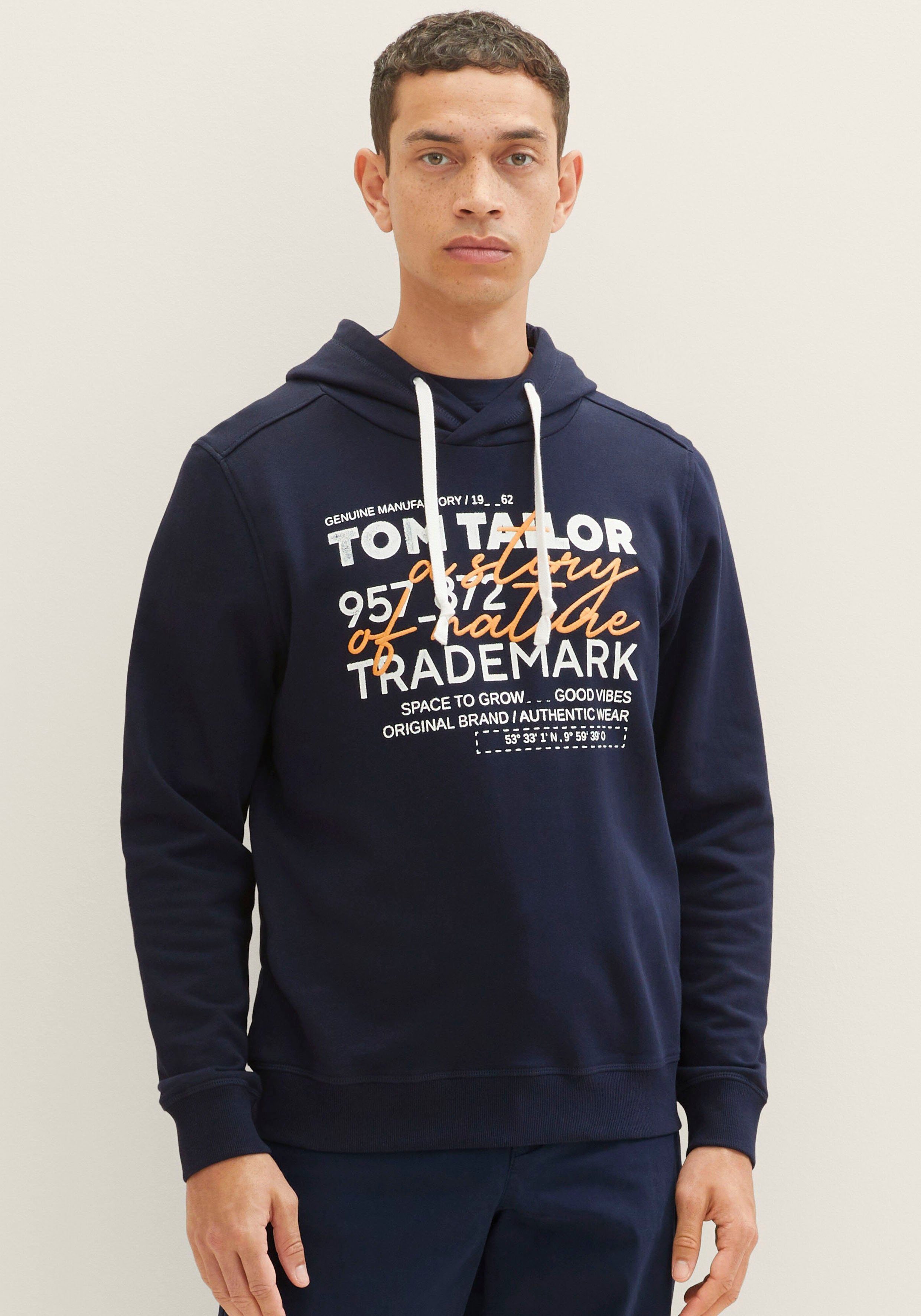 TOM TAILOR Kapuzensweatshirt mit lässigem Frontprint + Stickerei