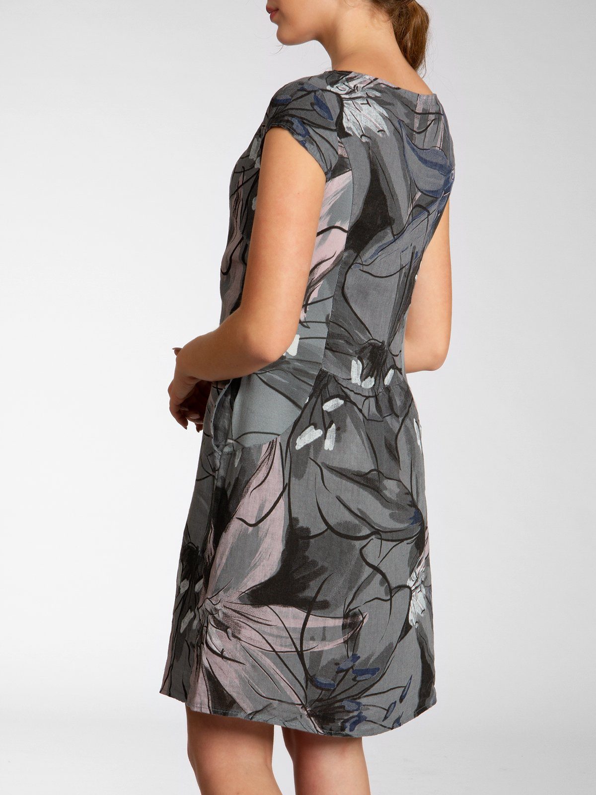 Caspar Sommerkleid SKL035 knielanges elegantes Damen Leinenkleid mit Blüten Print Luftig leicht, figurumspielende Form, mit seitlichem Jersey-Einsatz – Bild 4 von 5