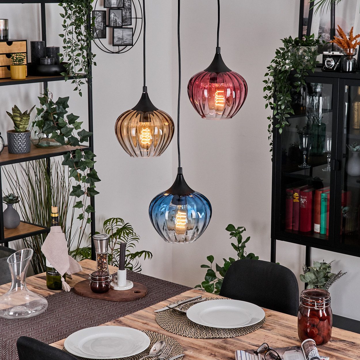 hofstein Hängeleuchte Hängelampe aus Metall/Glas in Schwarz/Rot/Blau/Bernst günstig online kaufen