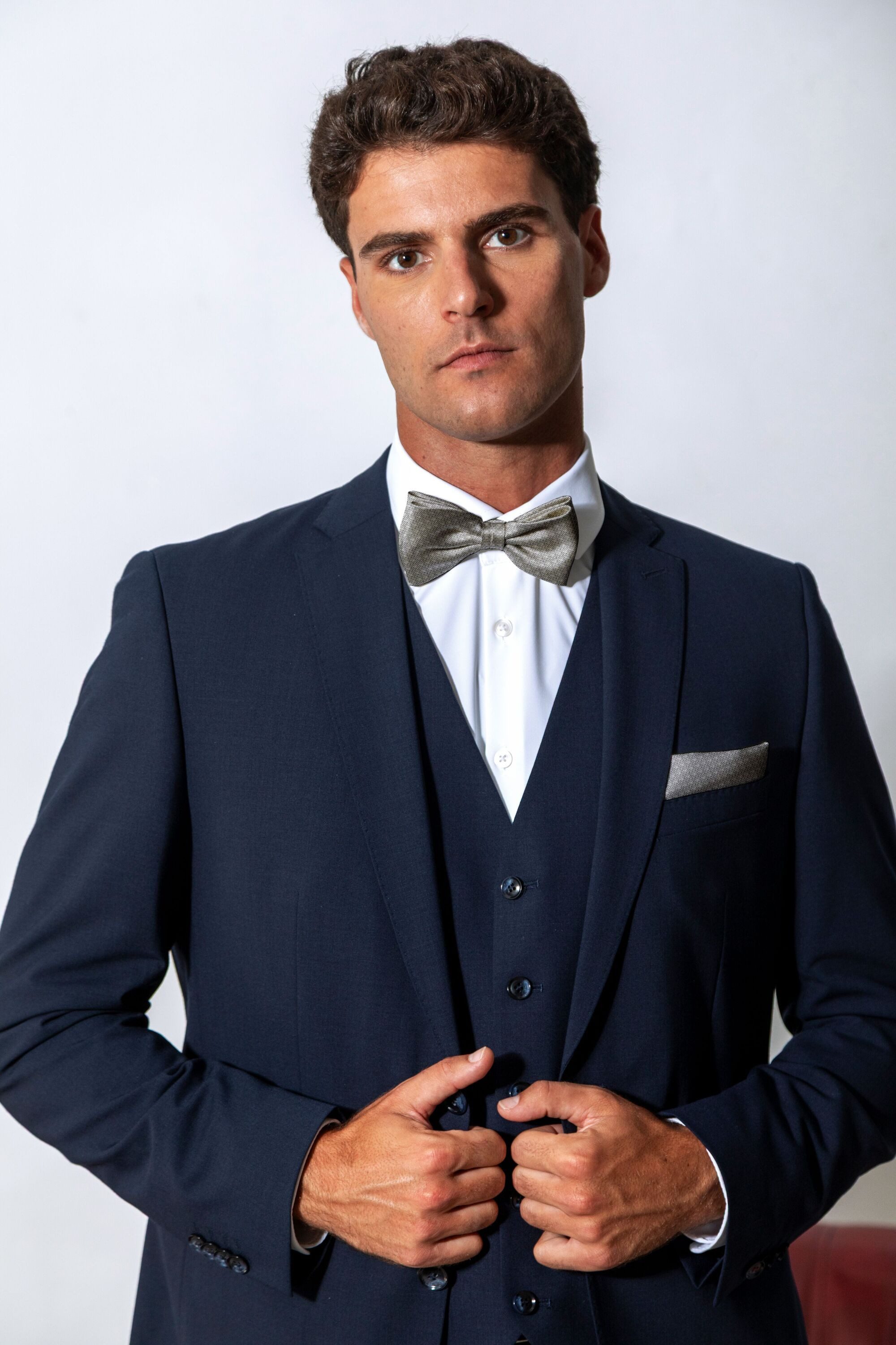 REAL GUYS by J.PLOENES Fliege (2-St) Set mit Einstecktuch aus Seide, mit tonigem Blumendesign