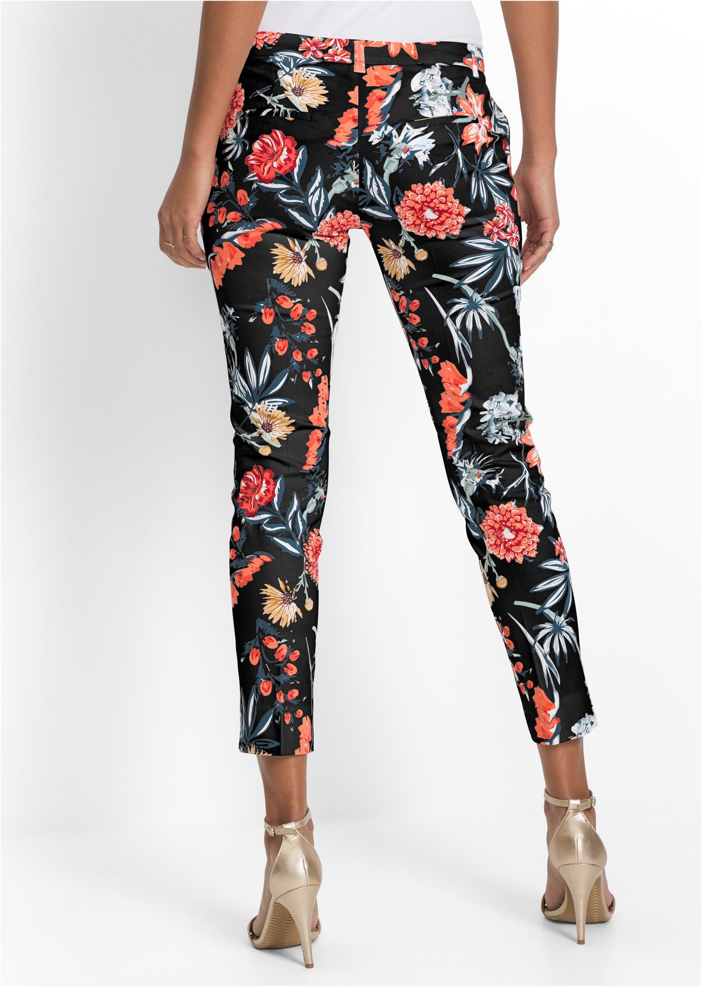 bonprix 7/8-Hose (1-tlg) aus Baumwolle mit Elasthan, Regular Fit, femininer Stil