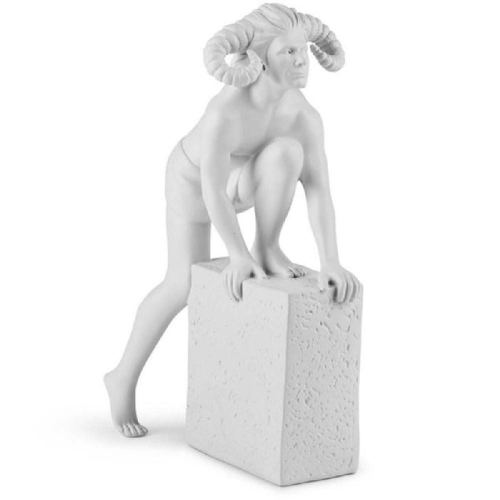 Skulptur Porzellanfigur Sternzeichen Widder Porzellan Männlich