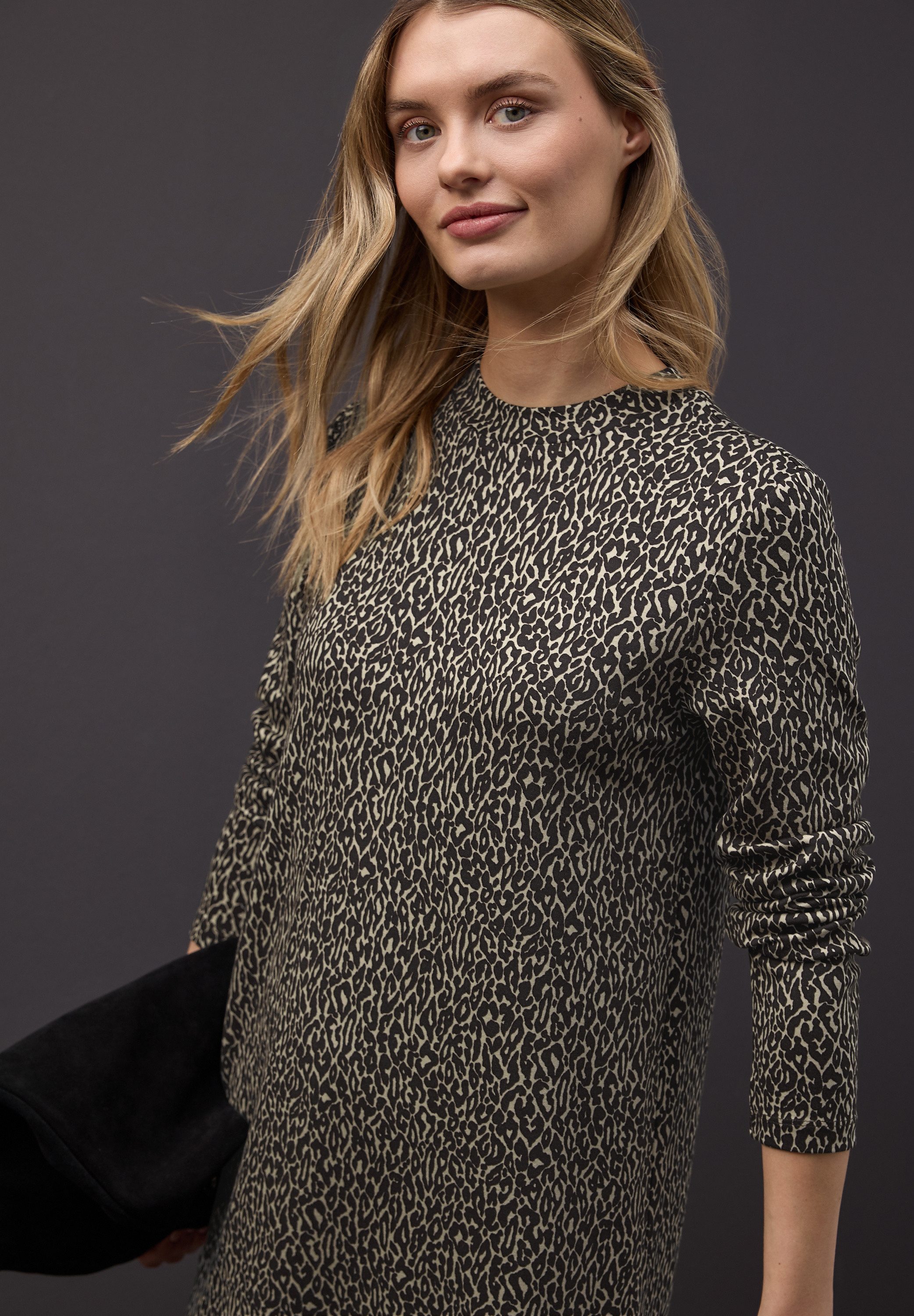 STREET ONE Midikleid im Leo-Allover-Print