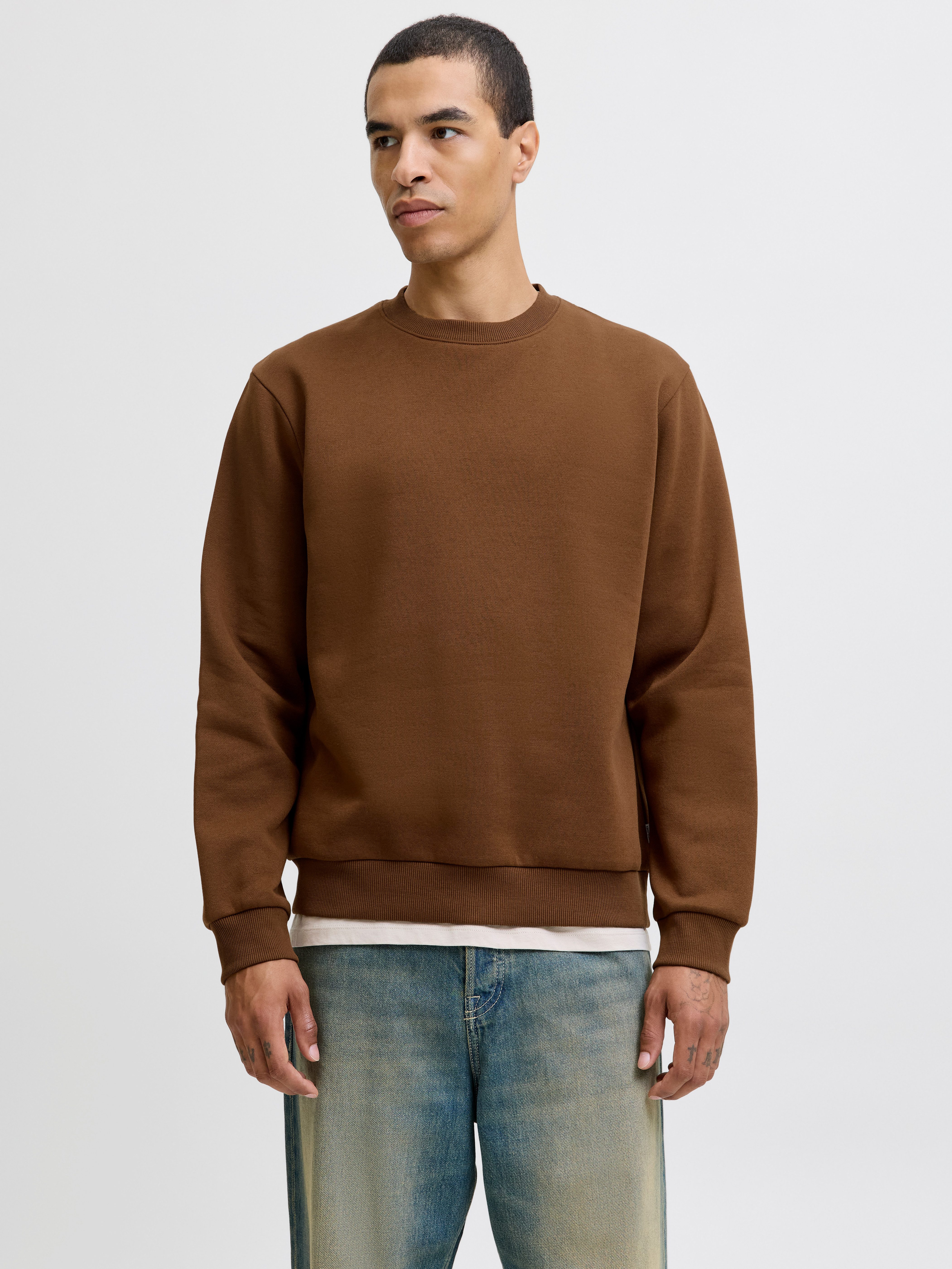 Jack & Jones Sweatshirt JJEBRADLEY mit Rippbündchen für Alltag und Freizeit mit Rippbündchen