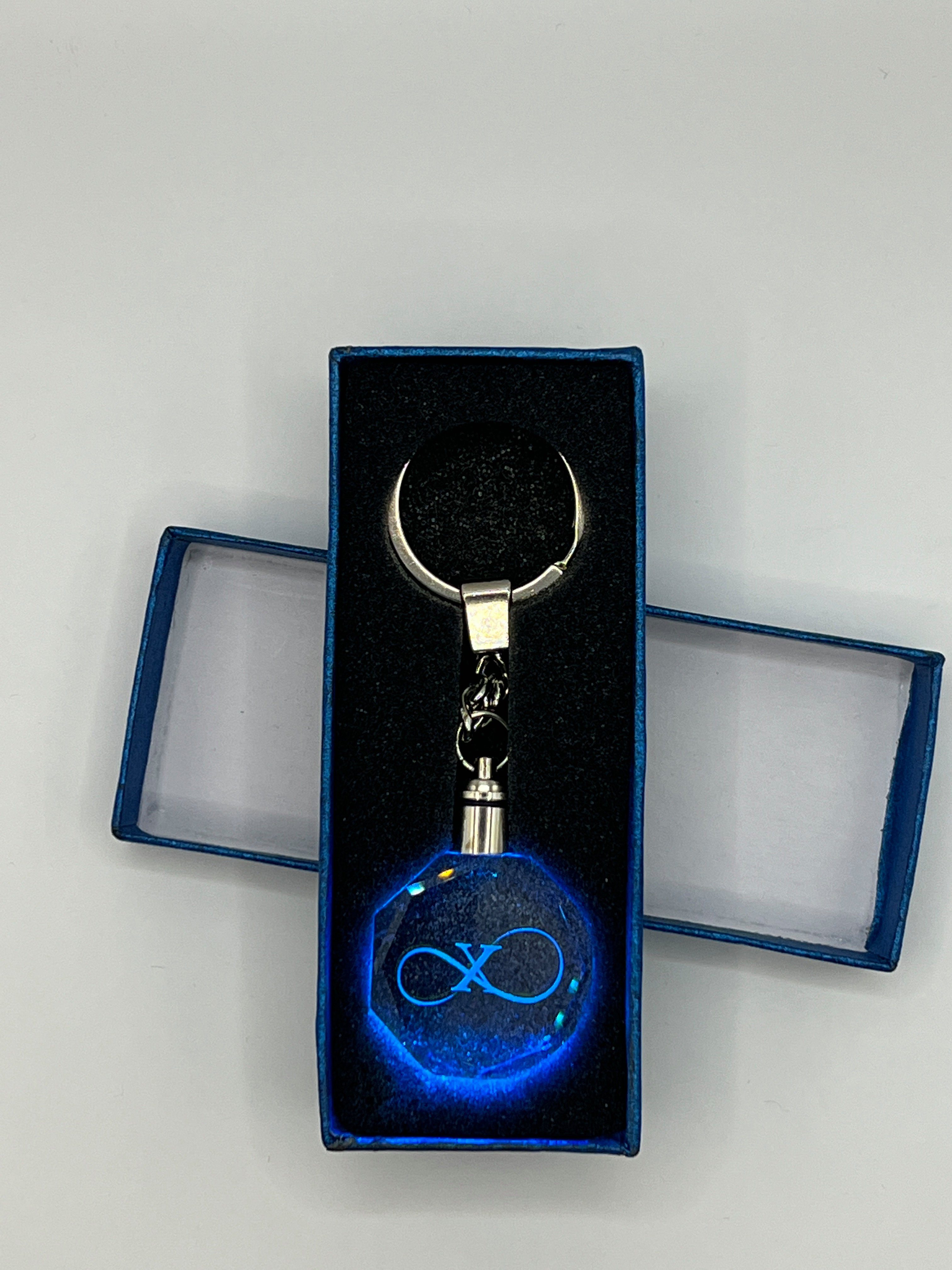 Schlüsselanhänger Unendlichkeitszeichen Schlüsselanhänger X Multicolor mit Geschenkbox