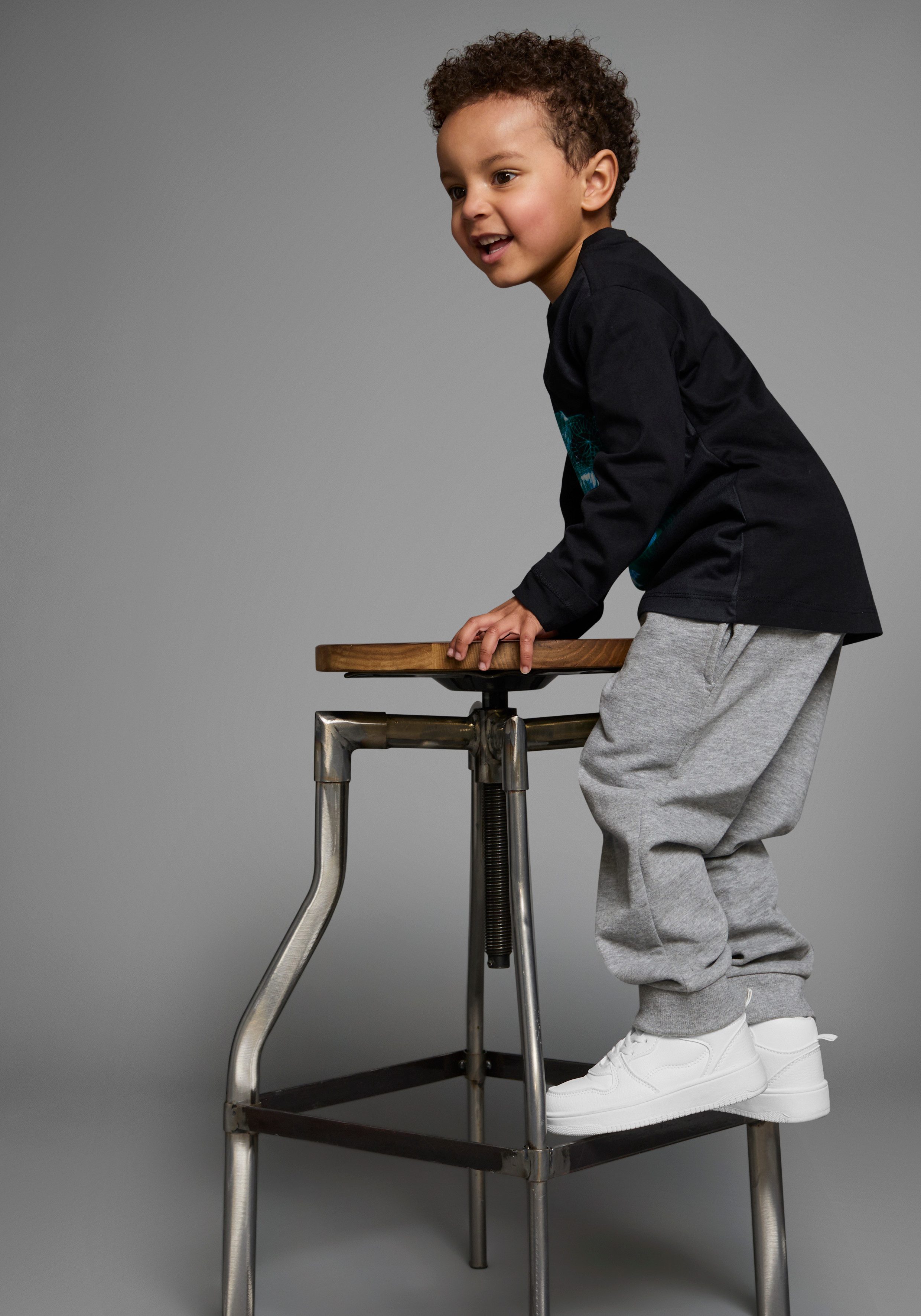 KIDSWORLD Langarmshirt GREEN DINO langärmlig, mit trendigem Druck, Rundhalsausschnitt, aus Baumwolle