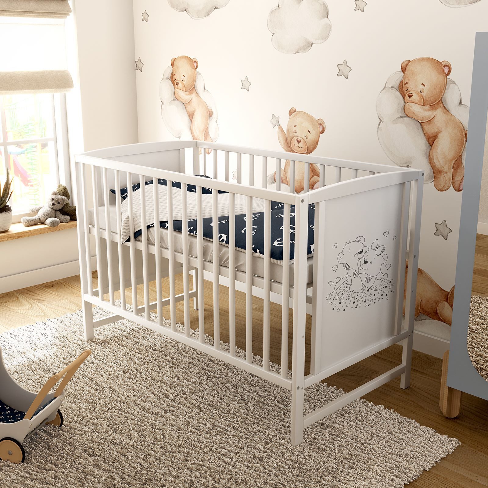 Baby-Delux Babybett Mia, Kinderbett 60x120 cm weiß höhenverstellbar, Kiefer mit Bärchen Motiv