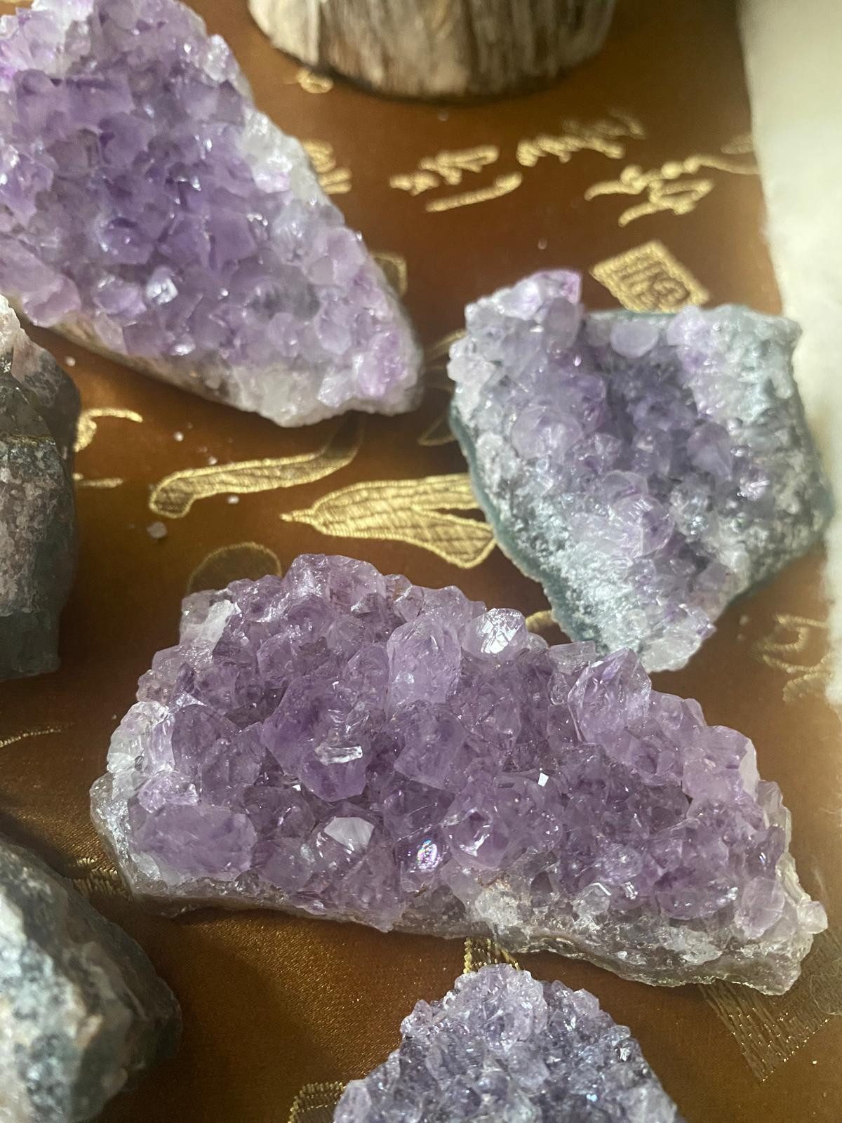 Eden Stone Mineralstein Natürlicher Amethyst Cluster Kristall Brasilien Heilstein Edelstein, (1-St)