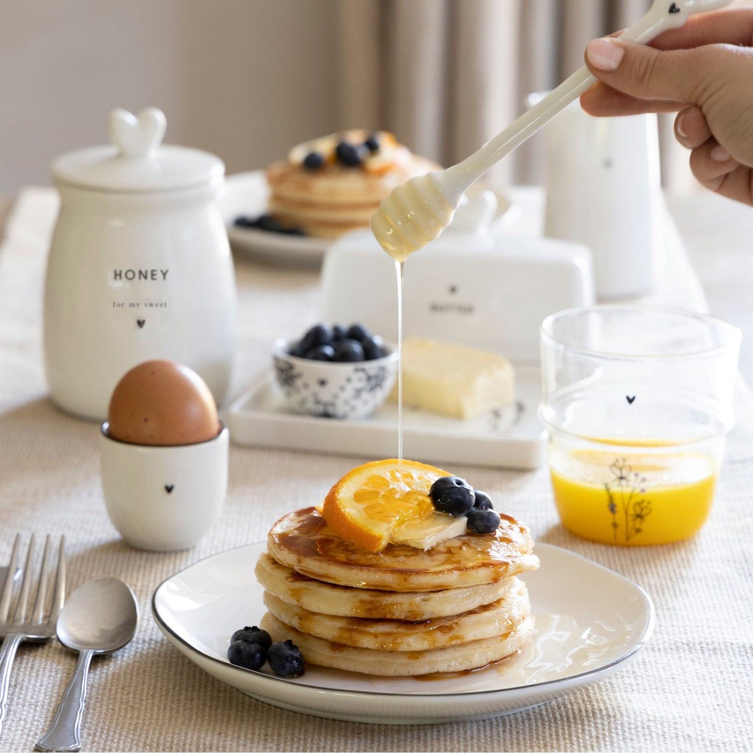 Bastion Collections Kuchenteller BLACK HEART, Spülmaschinengeeignet, Weiß, schwarzes Herz, H: 2cm