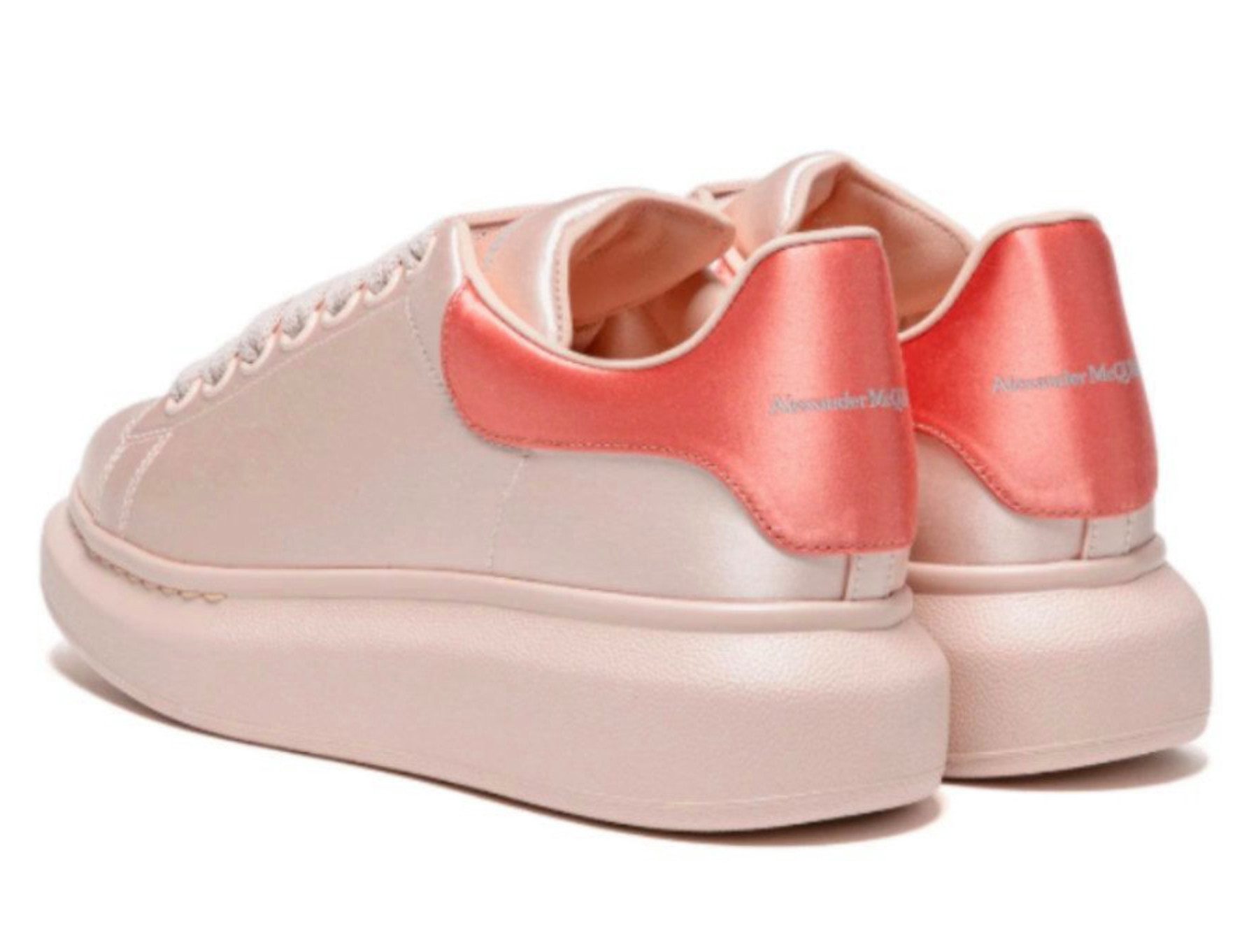 ALEXANDER MCQUEEN Oversized Seide Satin Sneaker Sneaker aus Leder mit auffälligem Seidenfinish