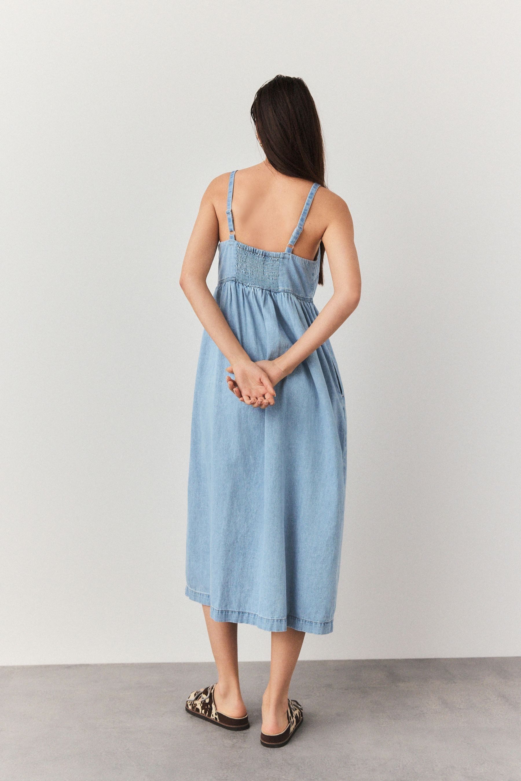 Next Midikleid Jeans-Midikleid aus Baumwolle mit dünnen Trägern (1-tlg) günstig online kaufen