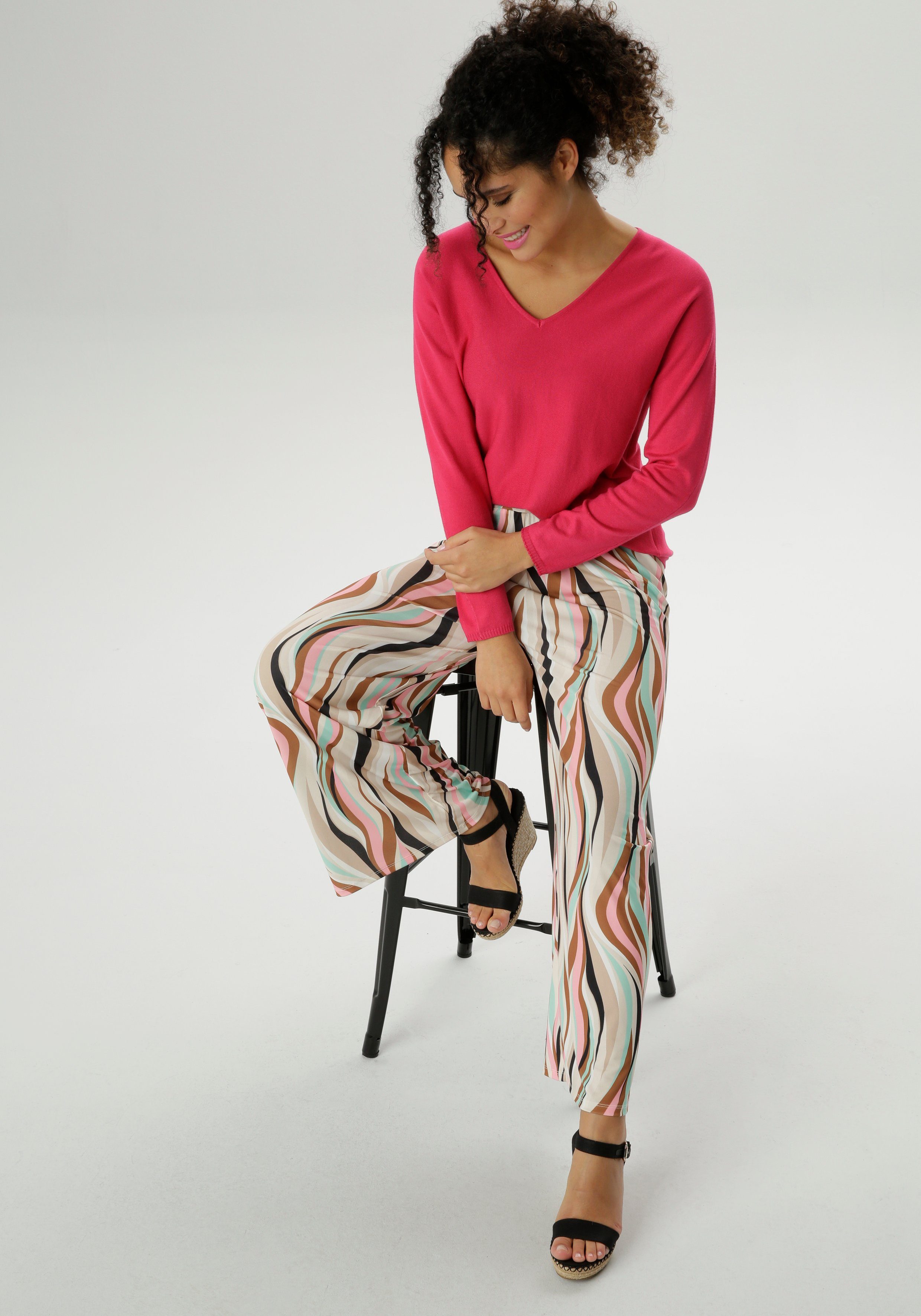 Aniston SELECTED V-Ausschnitt-Pullover Oversize-Look pink im