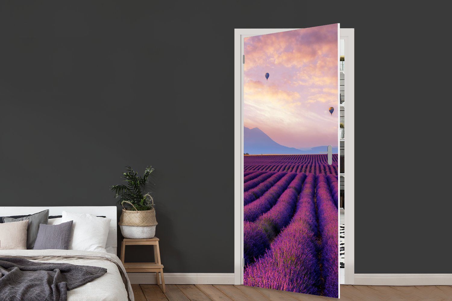 Lila, Tür, (1 - bedruckt, Lavendel - Türtapete St), 75x205 für - Heißluftballon Berg Türaufkleber, cm MuchoWow Matt, Fototapete