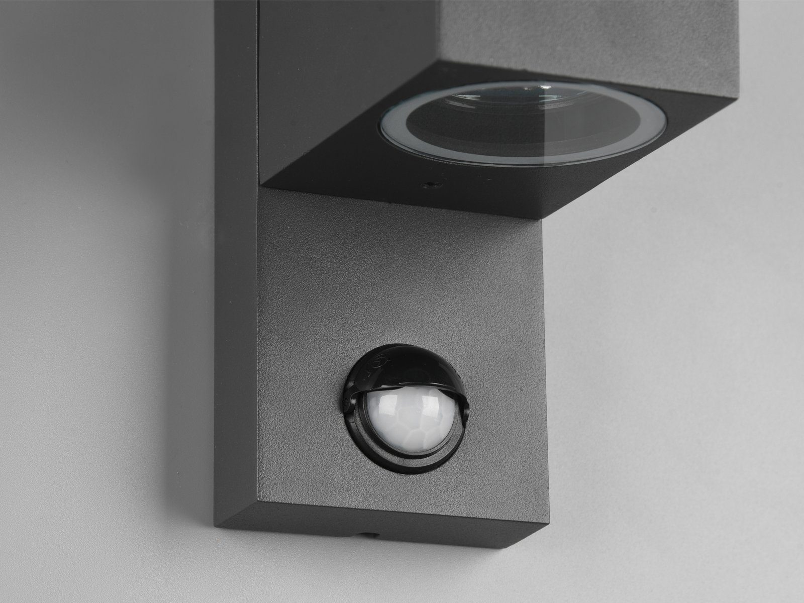 TRIO Leuchten LED Außen-Wandleuchte, Bewegungsmelder, LED wechselbar, warmweiß, mit Bewegungsmelder, 15cm Anthrazit, Fassadenbeleuchtung für Hauswand