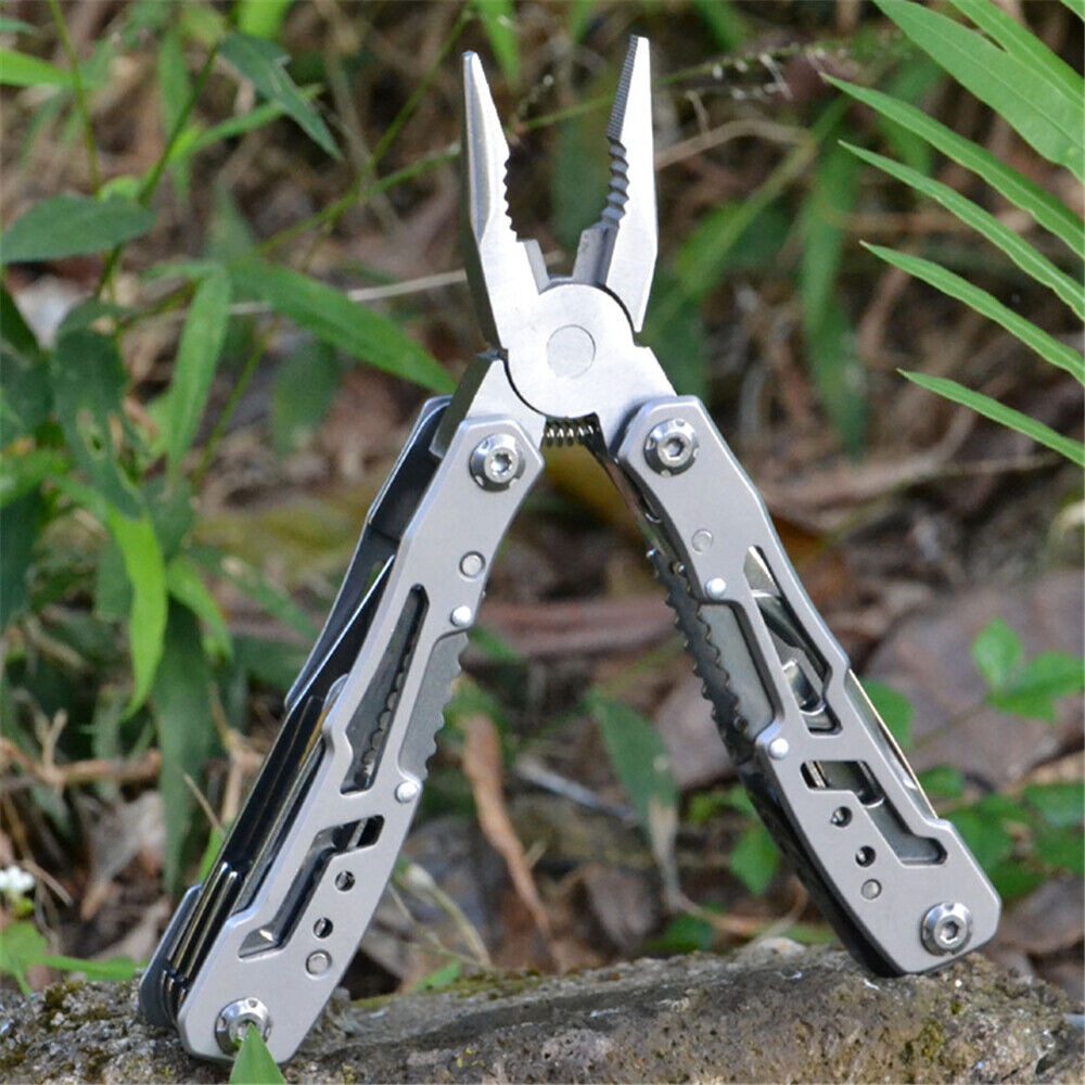 wohnTRAUM24 Multitool Multitool 14-in-1 mit Zange, Messer, Schraubendreher, Flaschenöffner, Multifunktionswerkzeug für Camping, Outdoor, Notfälle