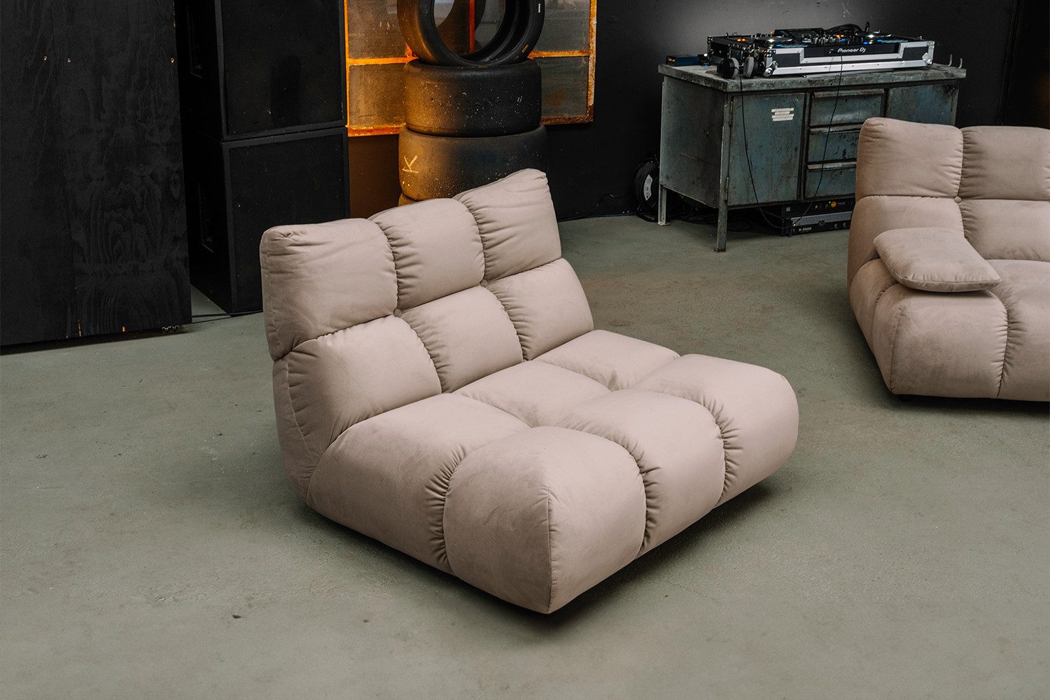 KAWOLA Drehsessel VIVIEN Velvet - Bequem & Modern – XXL Sessel Samt, Eleganter Funktionssessel, Drehbare Entspannung, Komfort, Wohnzimmer