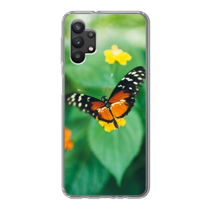 MuchoWow Handyhülle Schmetterling auf Blume Handyhülle Samsung Galaxy A32 5G Smartphone-Bumper Print Handy